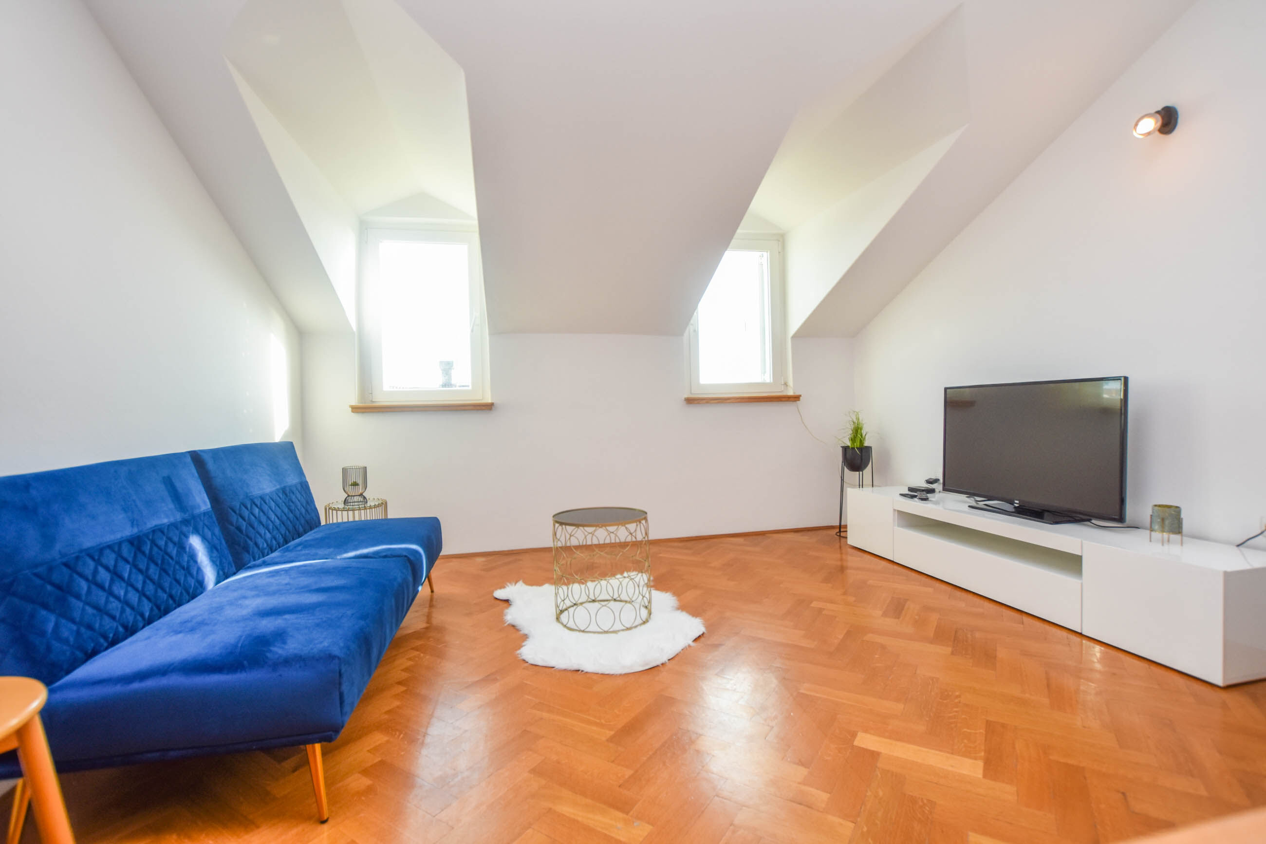 Apartment Emil 83001-A1