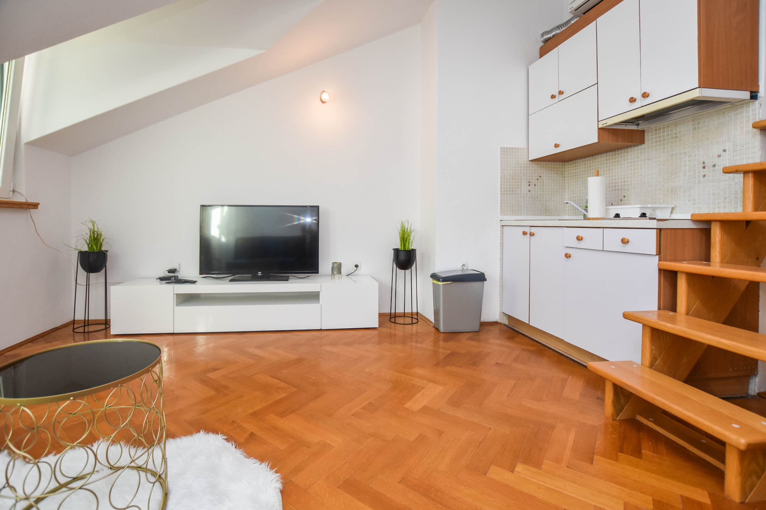 Apartment Emil 83001-A1