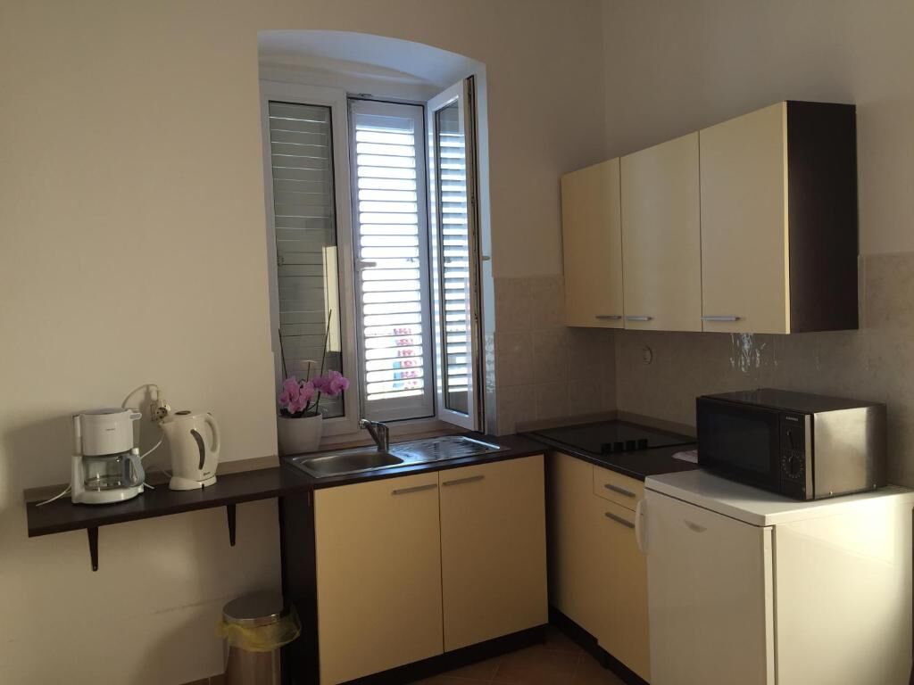 Apartments Tanya 83141-A1