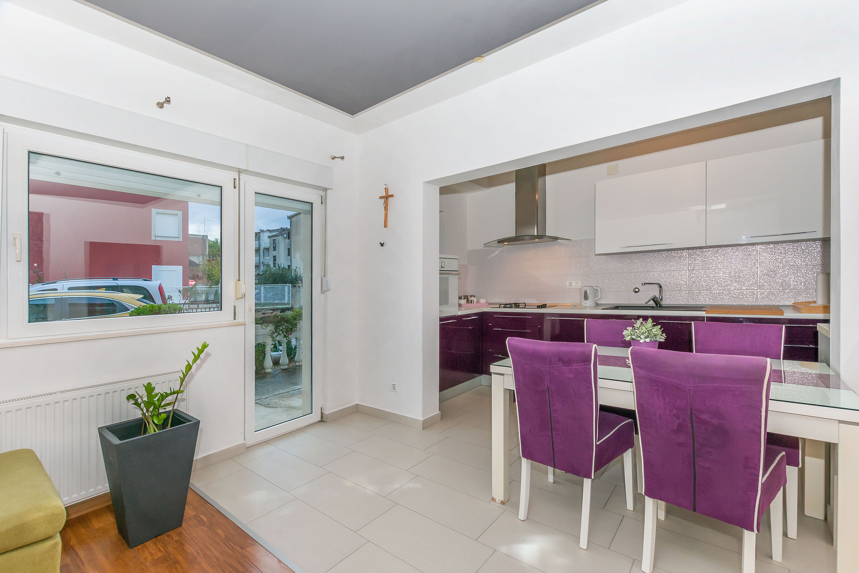 Apartment Mario 83241-A1