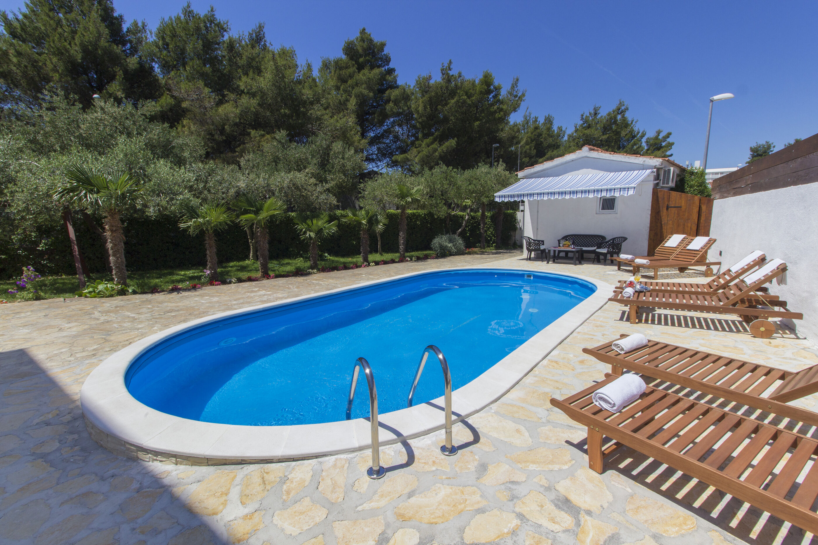 Apartments Mariva 82811-A2