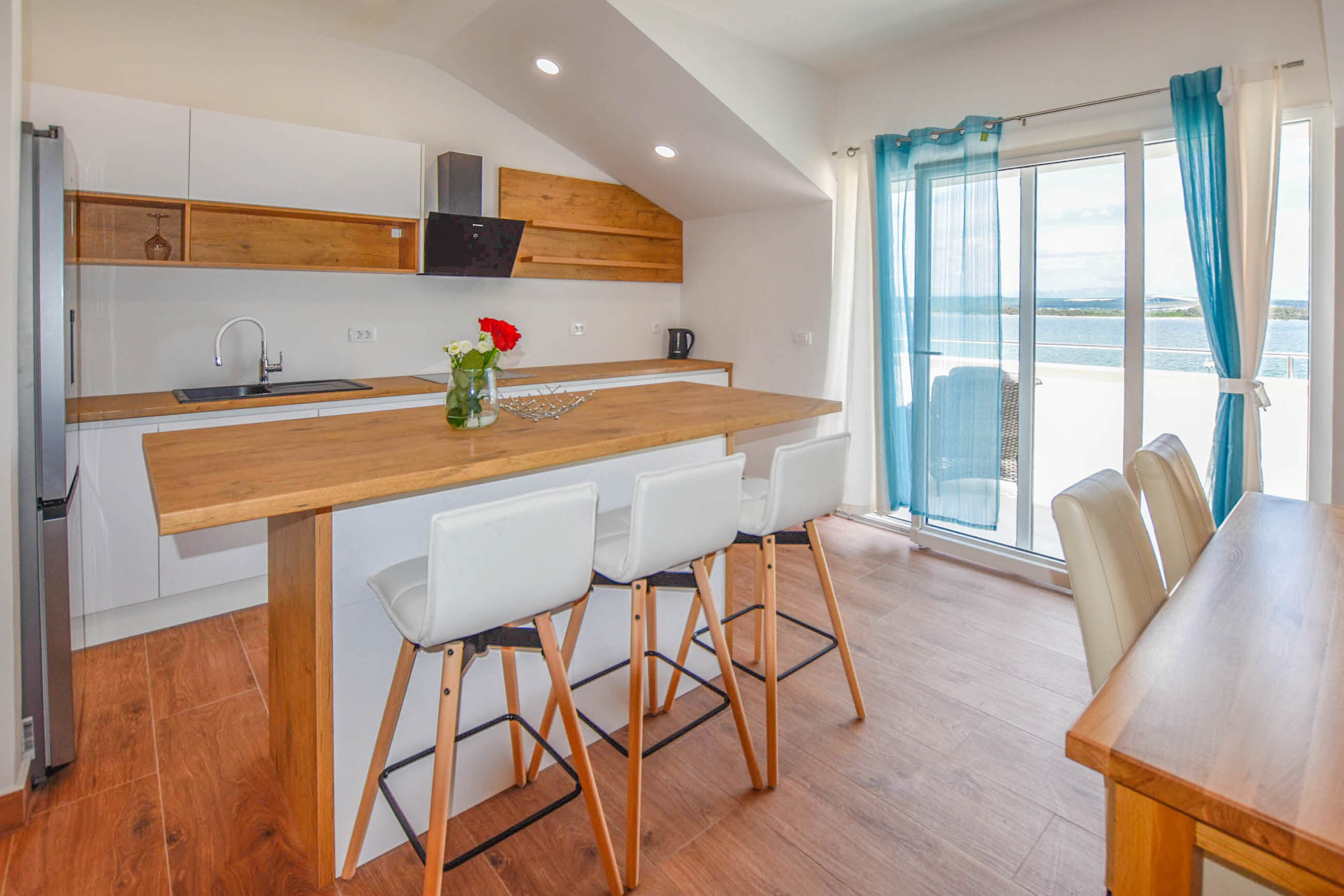 Apartment L and S on The Beach 81831-A1