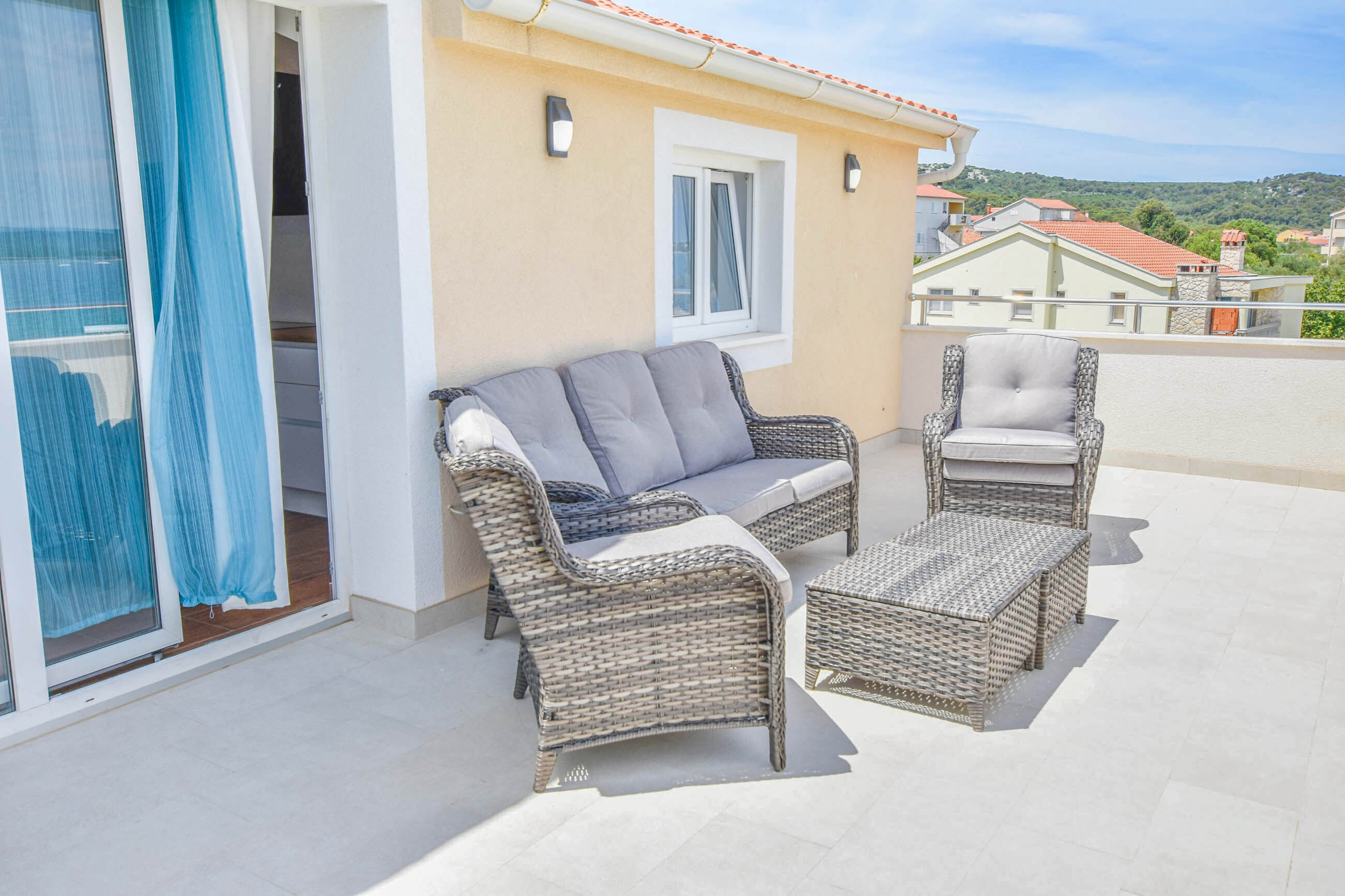 Apartment L and S on The Beach 81831-A1