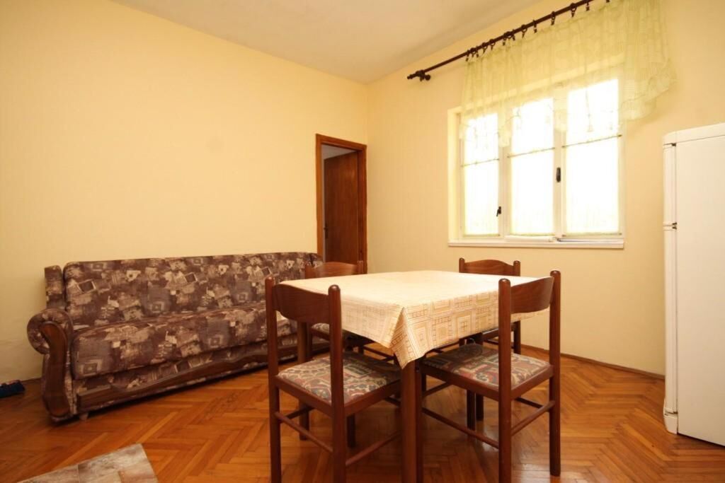 Apartment Apartmani Edi 77481-A1