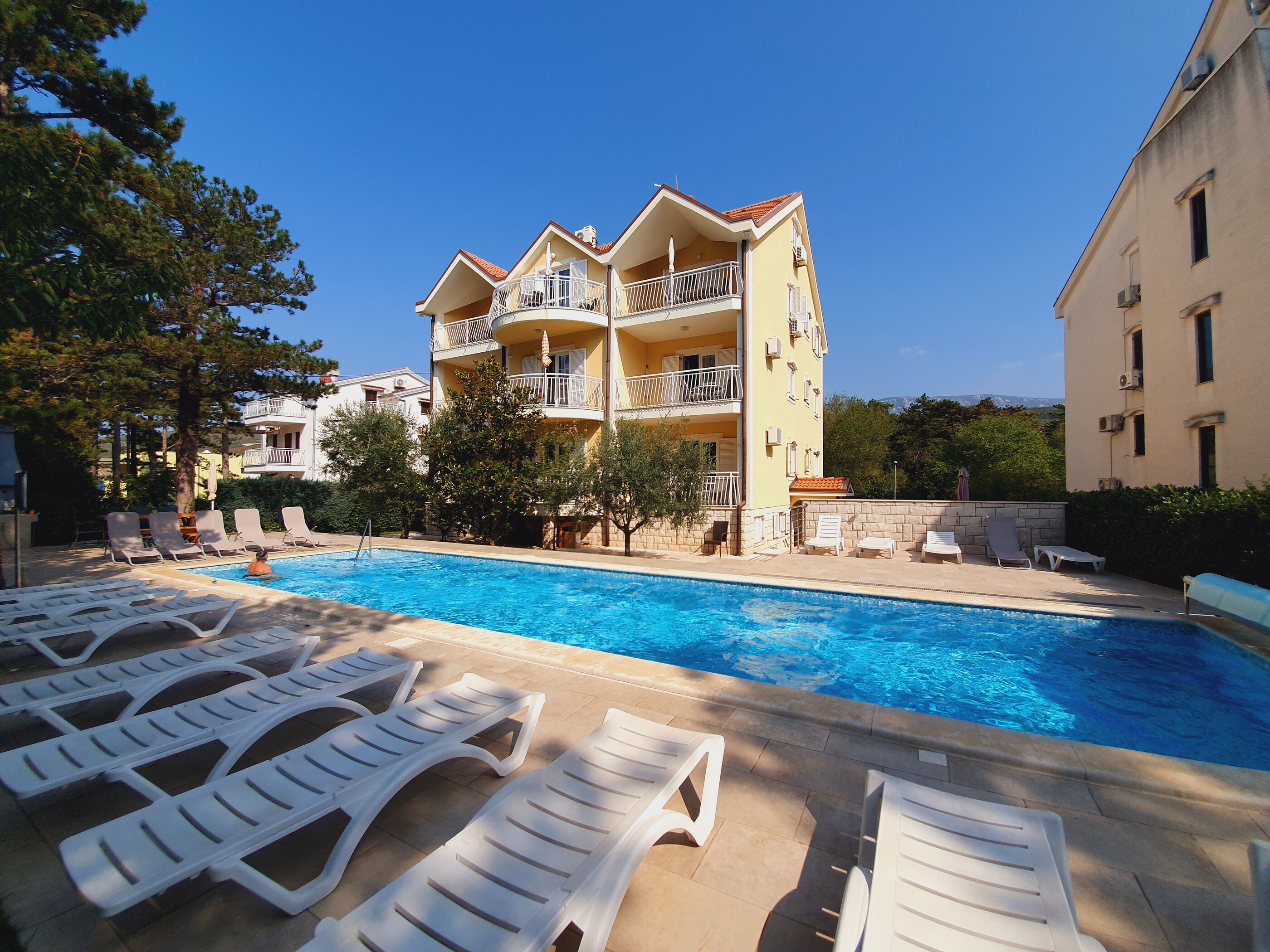 Apartments Villa Anne 81411-A3