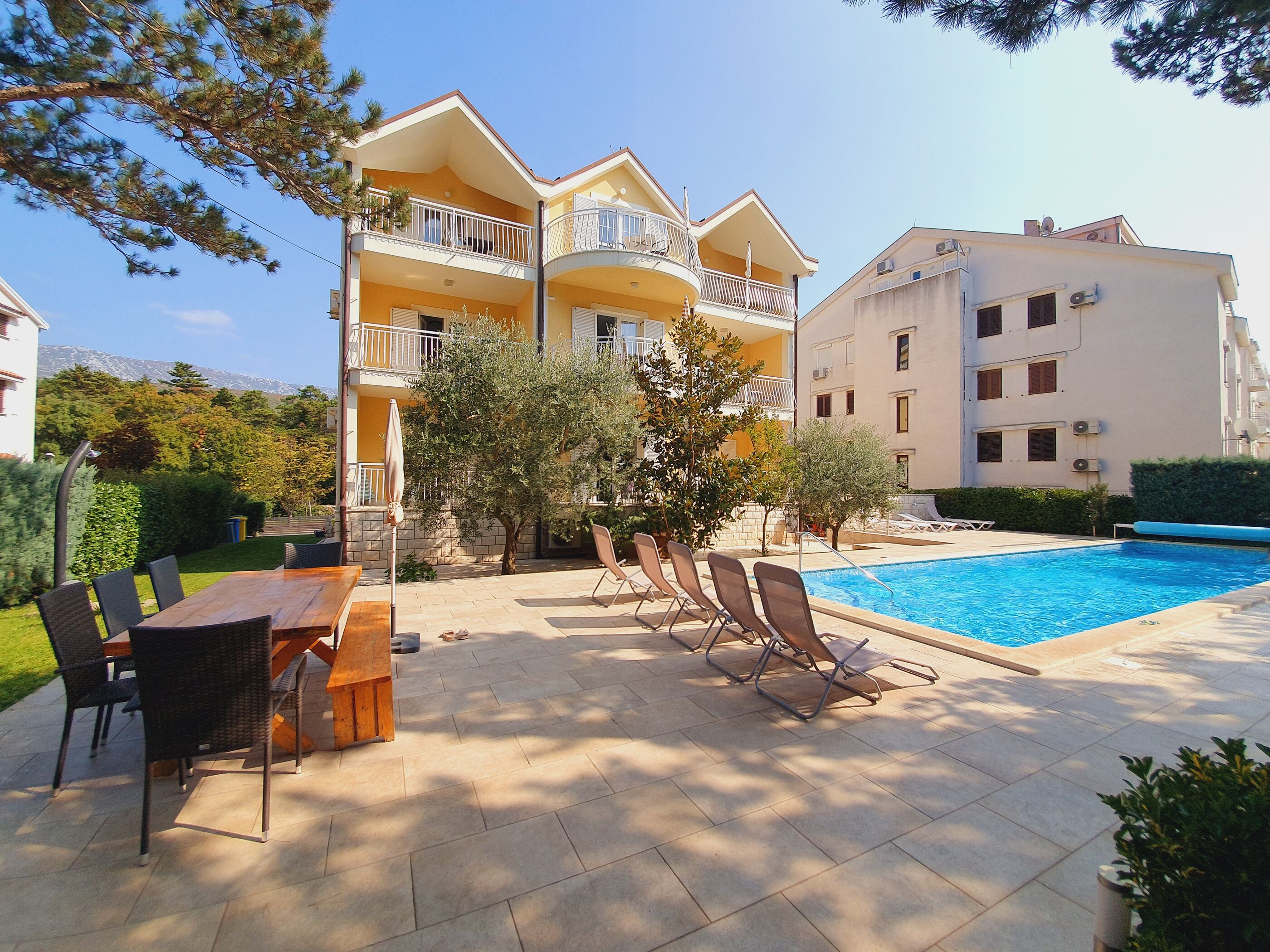 Apartments Villa Anne 81411-A3