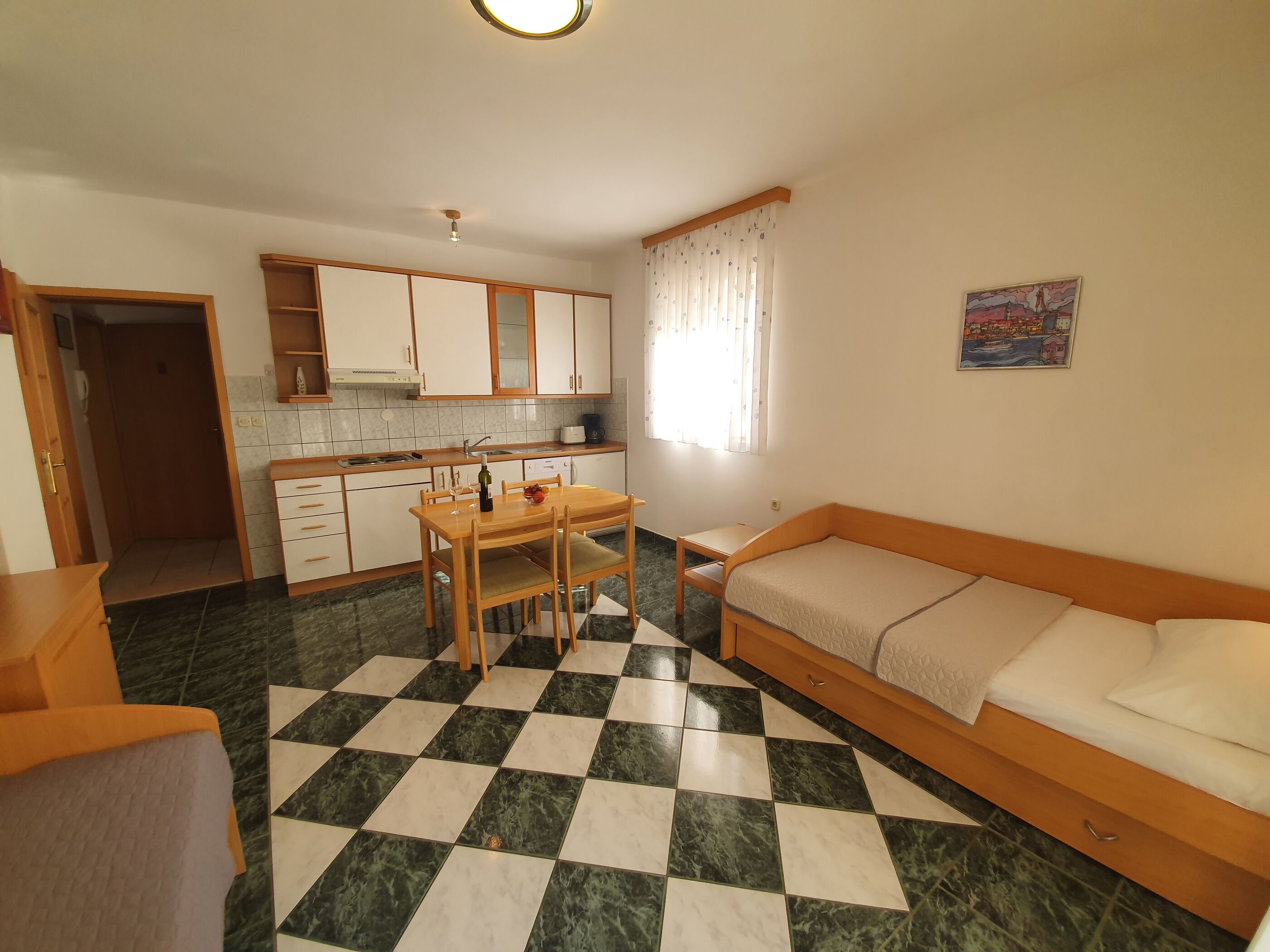 Apartments Villa Anne 81411-A1