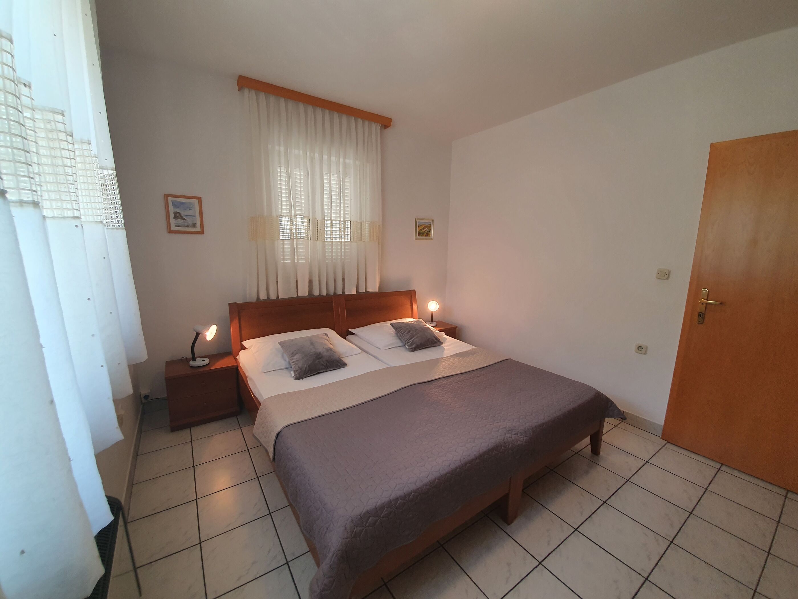 Apartments Villa Anne 81411-A1