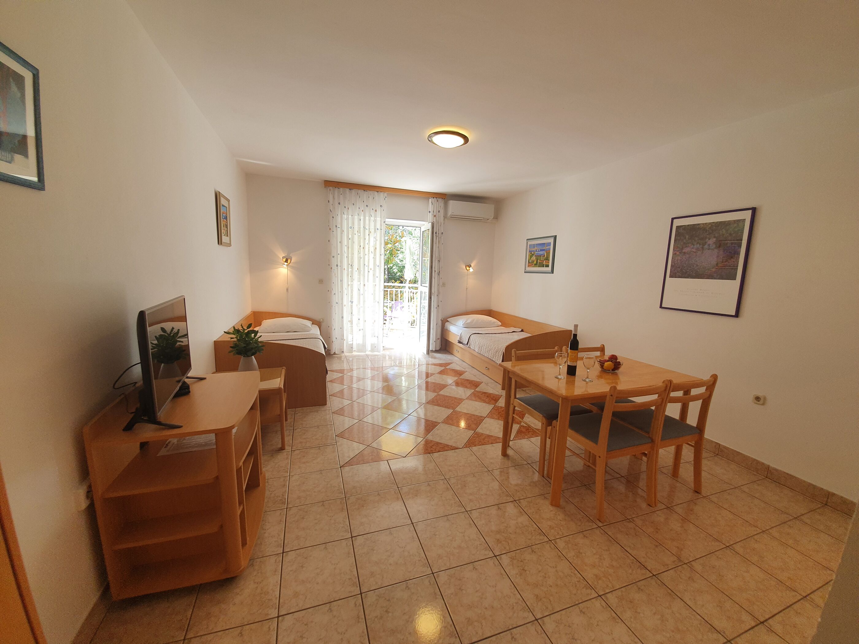Apartments Villa Anne 81411-A2