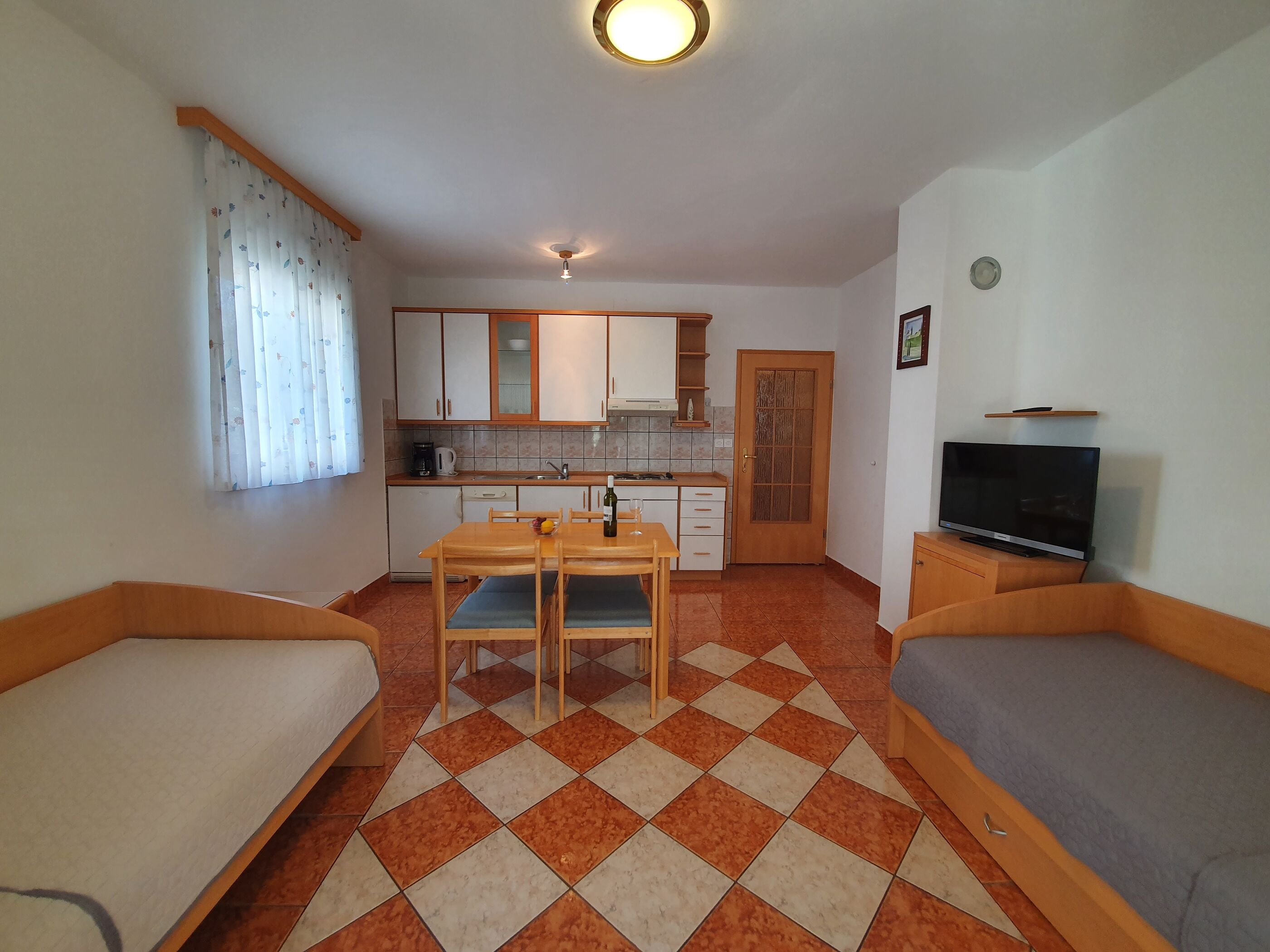 Apartments Villa Anne 81411-A3