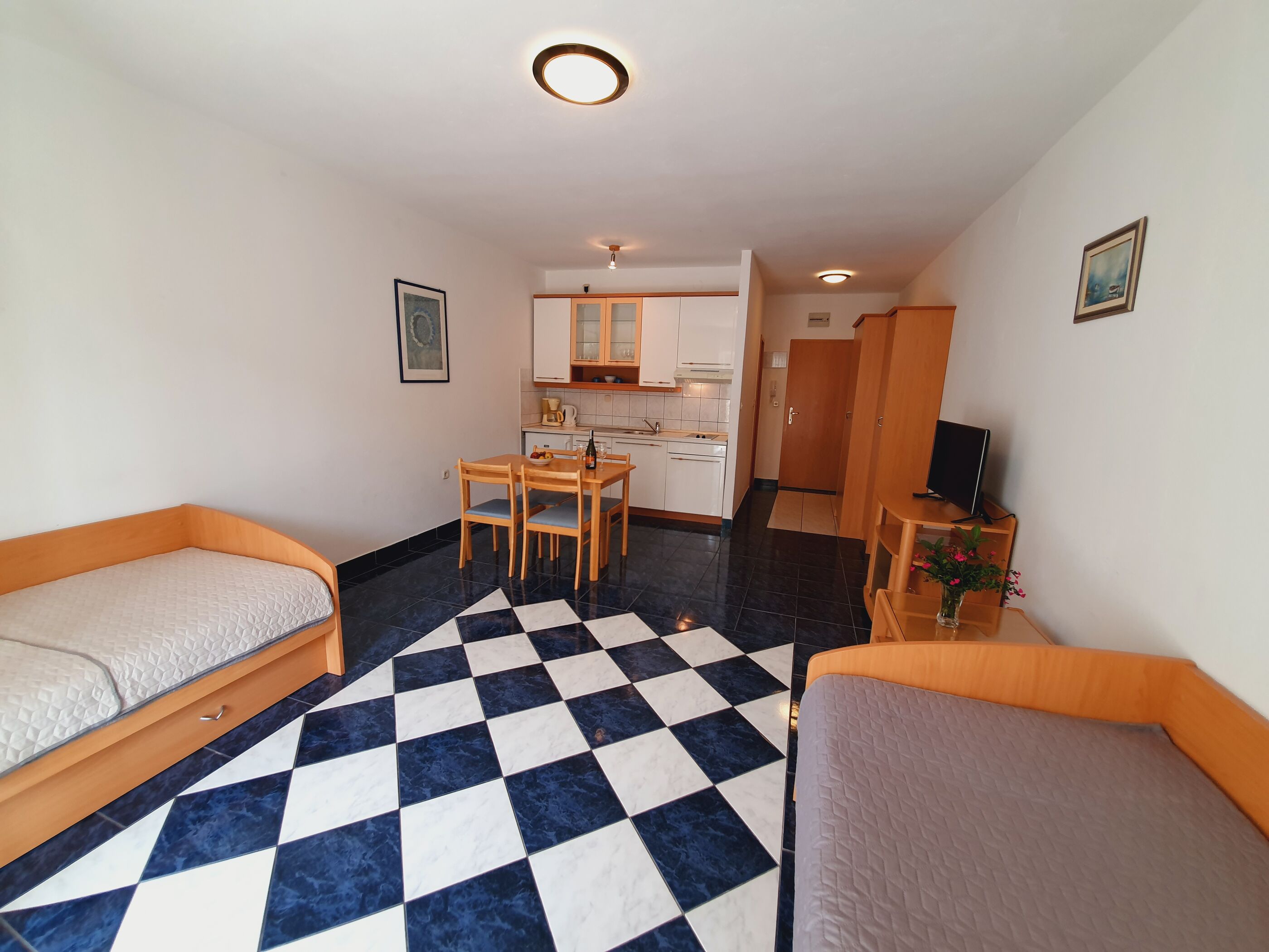 Apartments Villa Anne 81411-A5