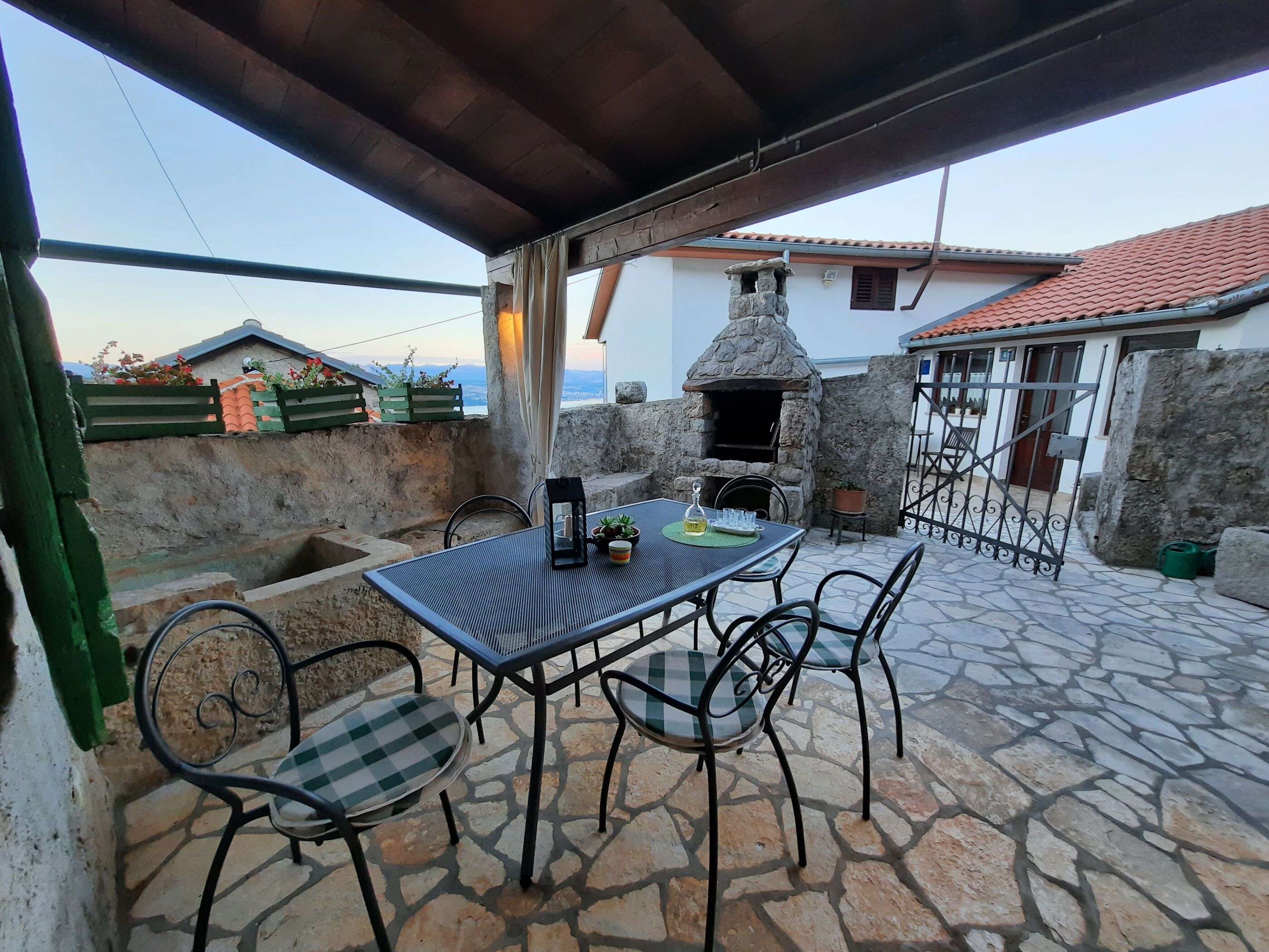 Photo of House Mikleus