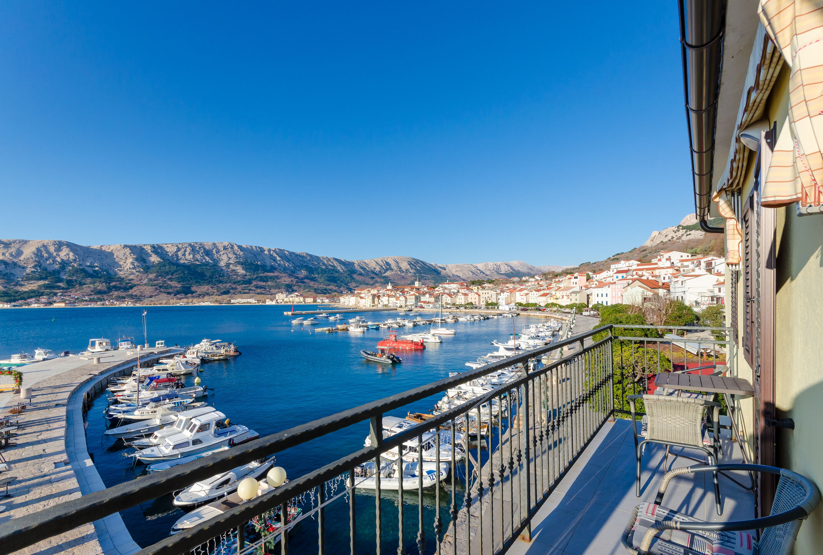Apartment Jasna   By the sea 79681-A1