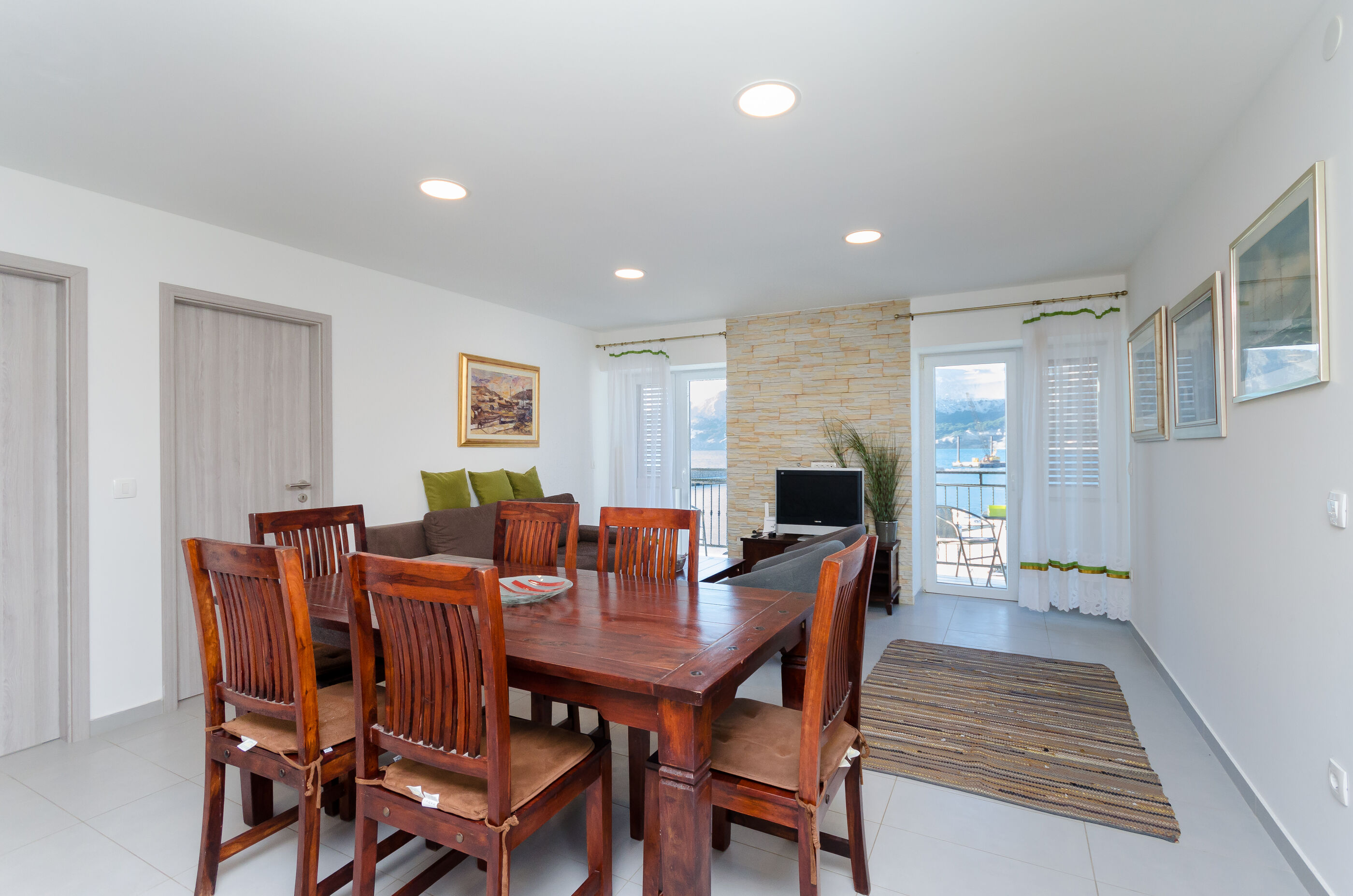 Apartment Jasna   By the sea 79681-A1