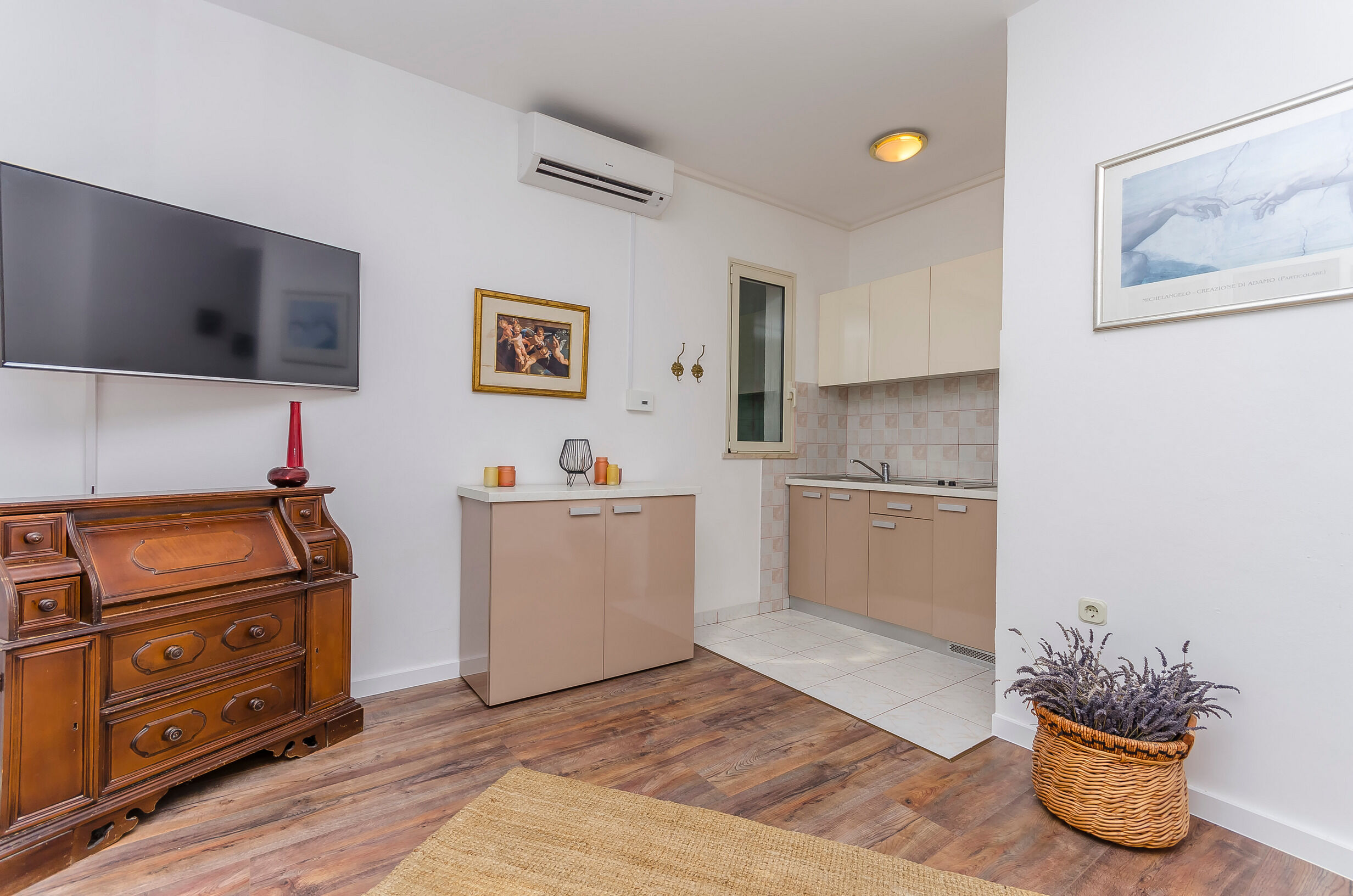 Apartments Daniela Della 58081-A1