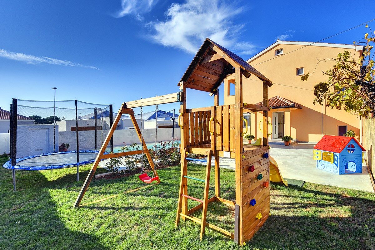 Villa Buzdonka 74218-K1