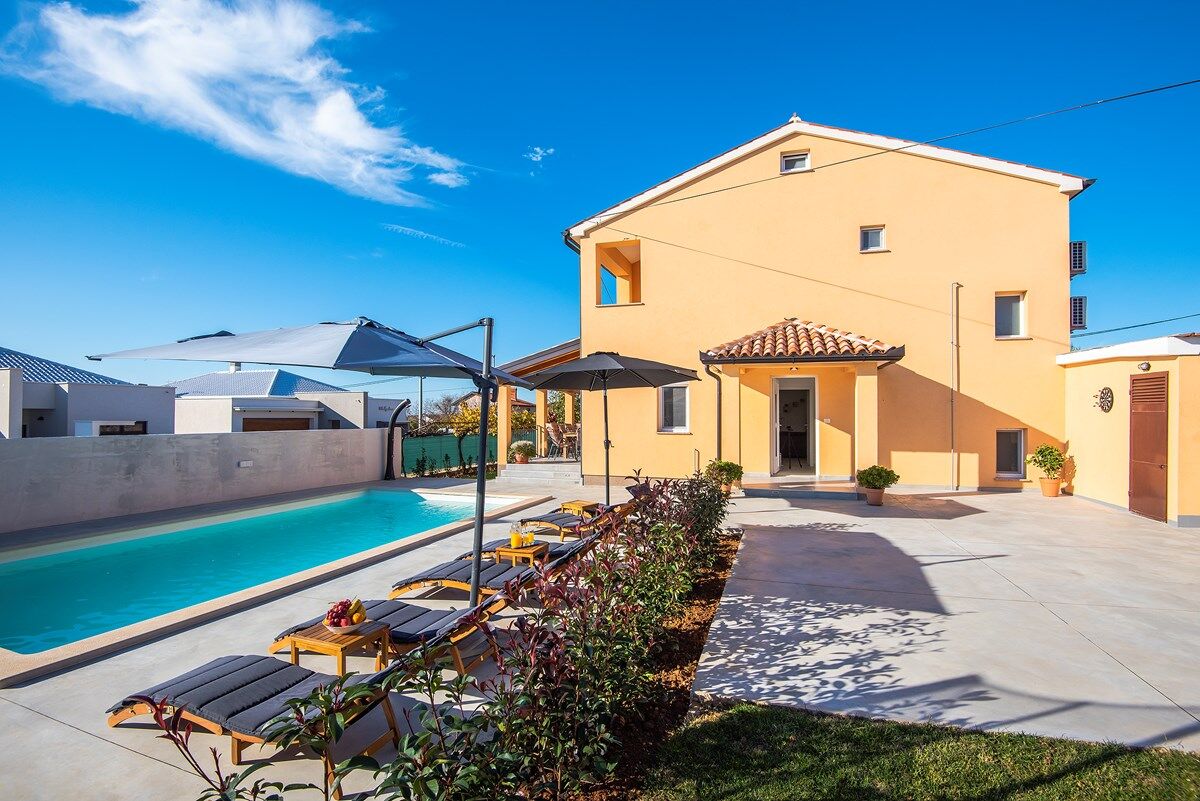 Villa Buzdonka 74218-K1