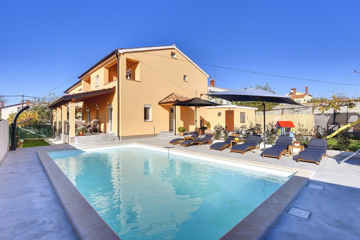 Villa Buzdonka 74218-K1