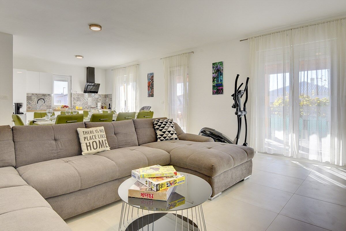 Villa Buzdonka 74218-K1