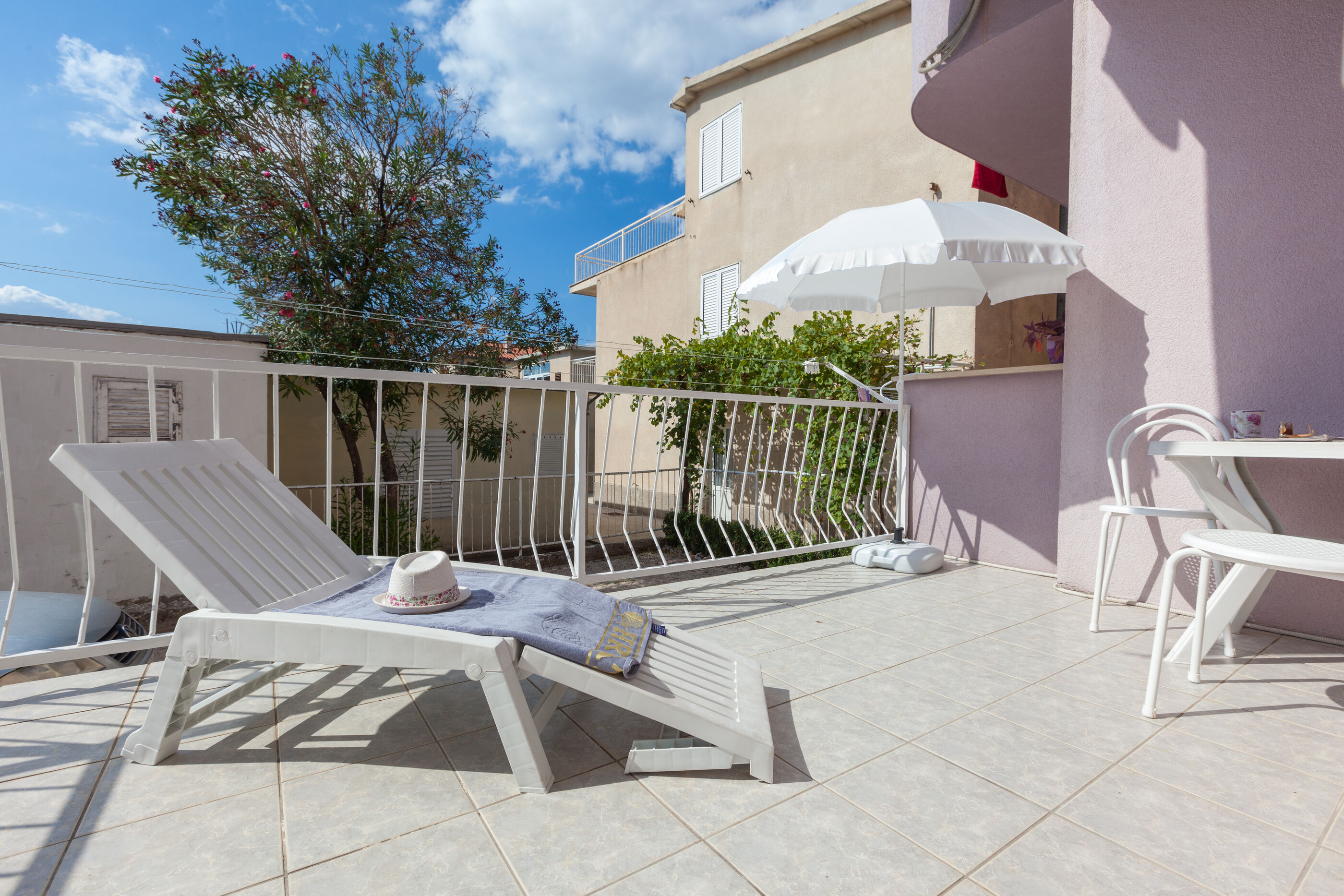 Apartments Dragan 83451-A2