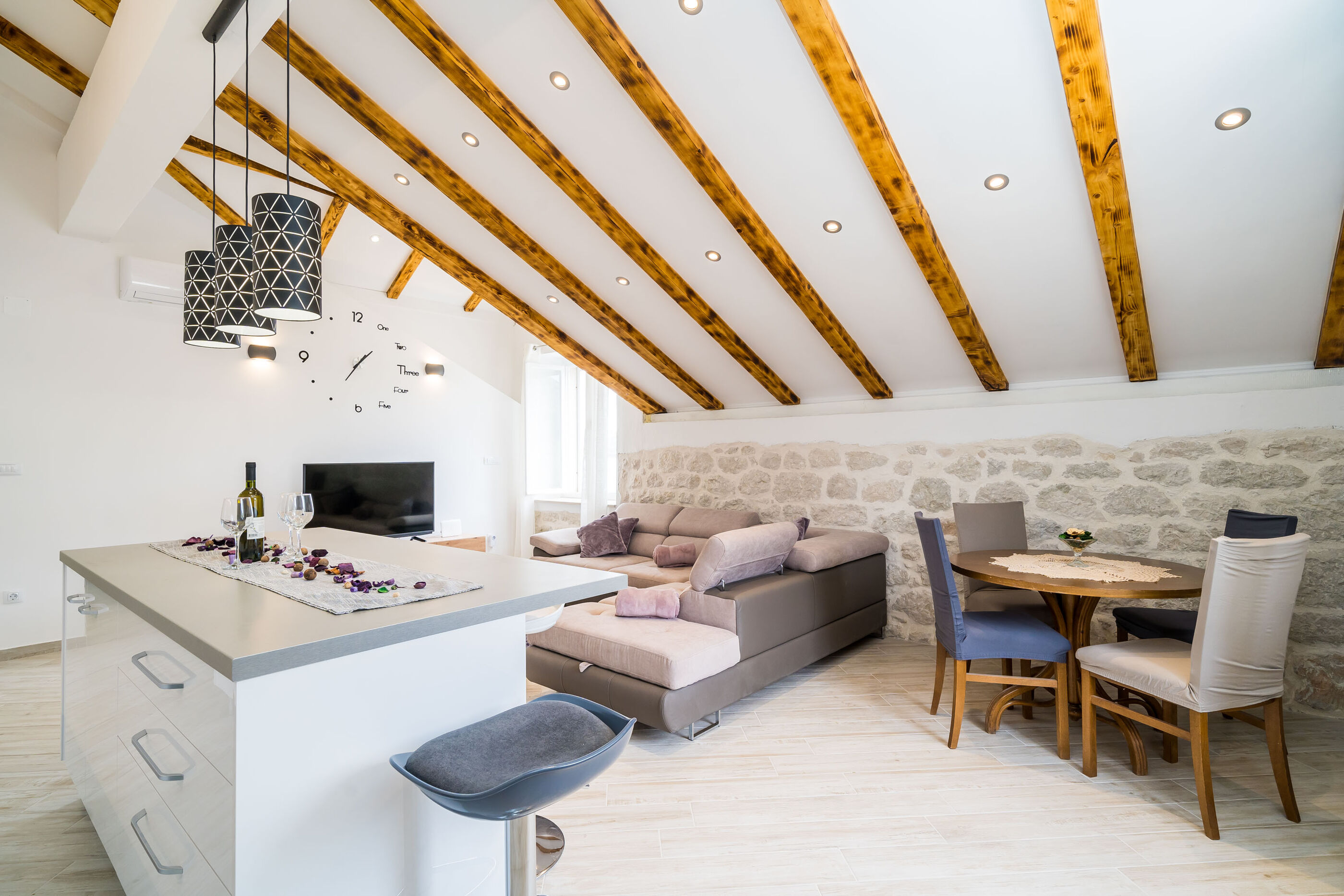 House Davor 83521-K1