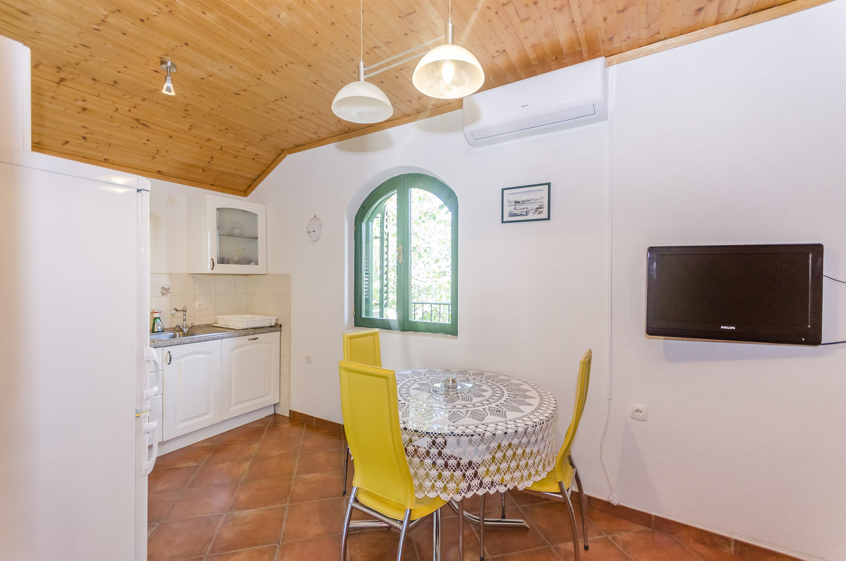 Apartments Romic 83411-A2