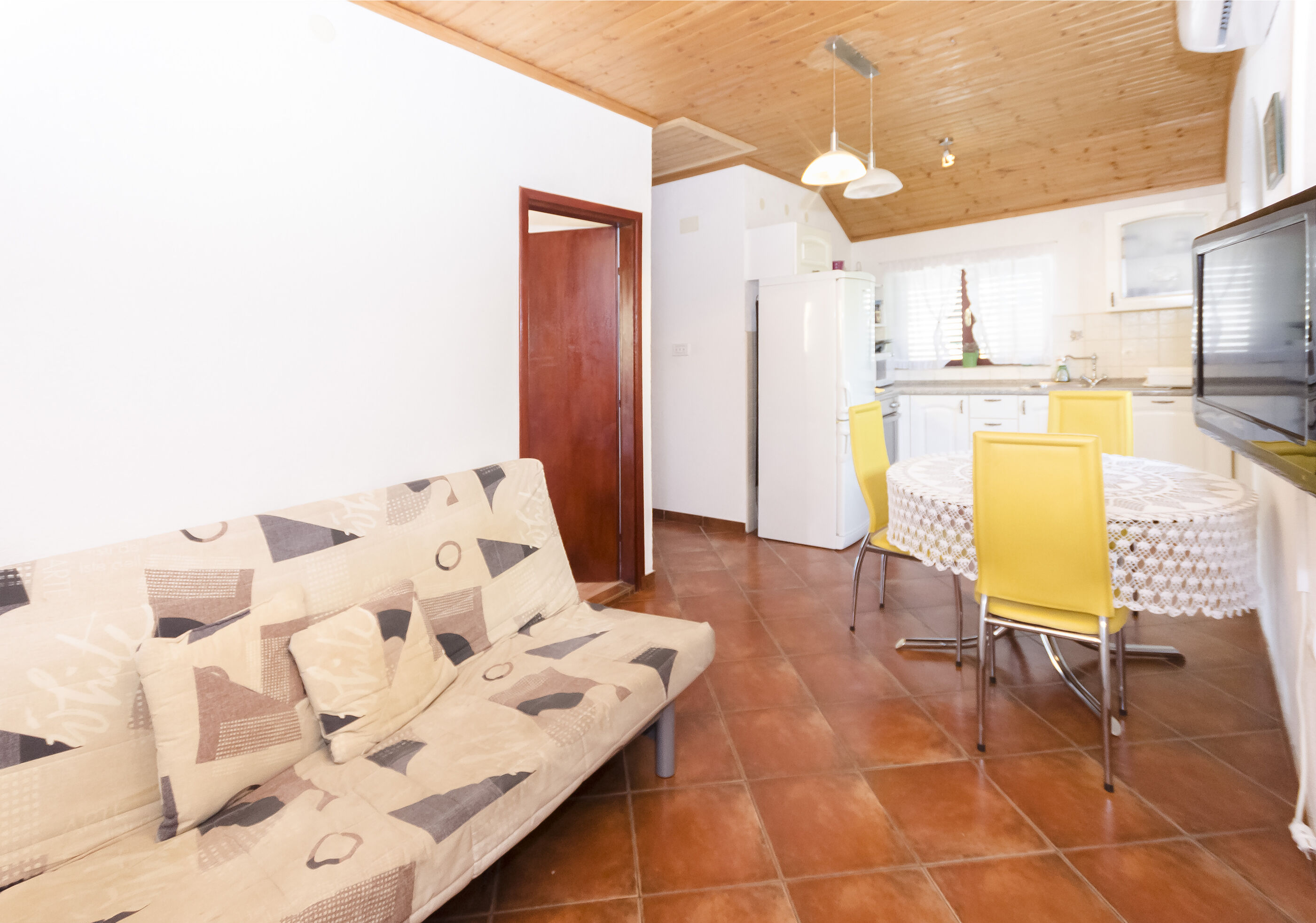 Apartments Romic 83411-A2