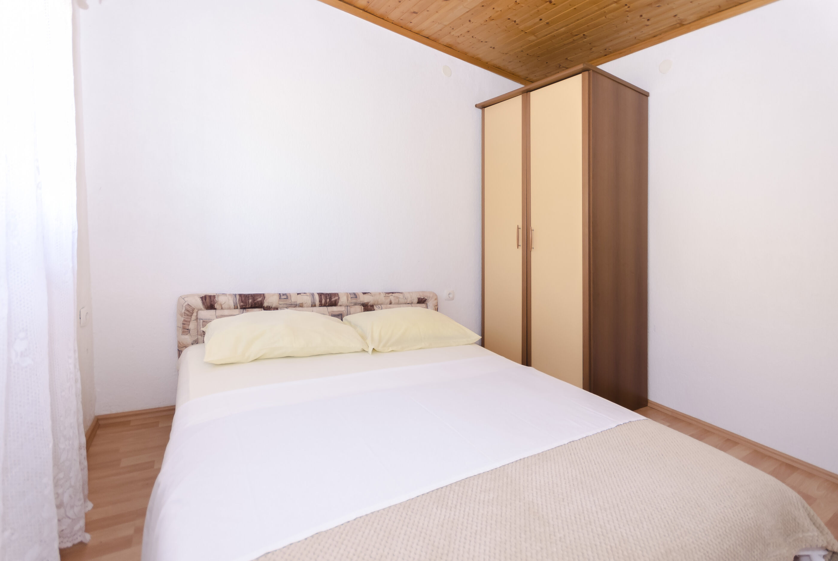 Apartments Romic 83411-A2