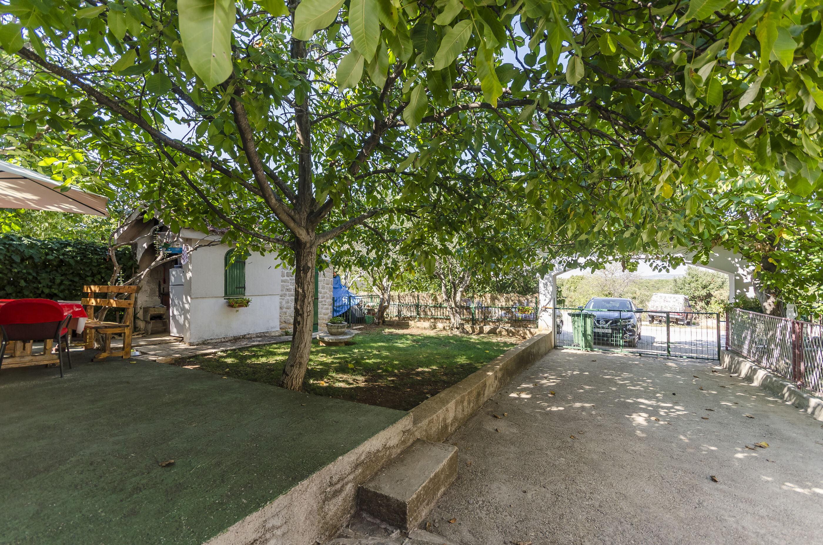 Apartments Romic 83411-A2