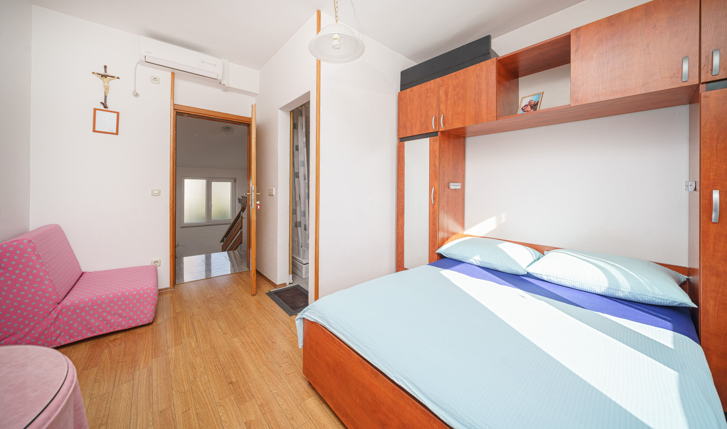 Apartment and Room Štefanija 18051-S1