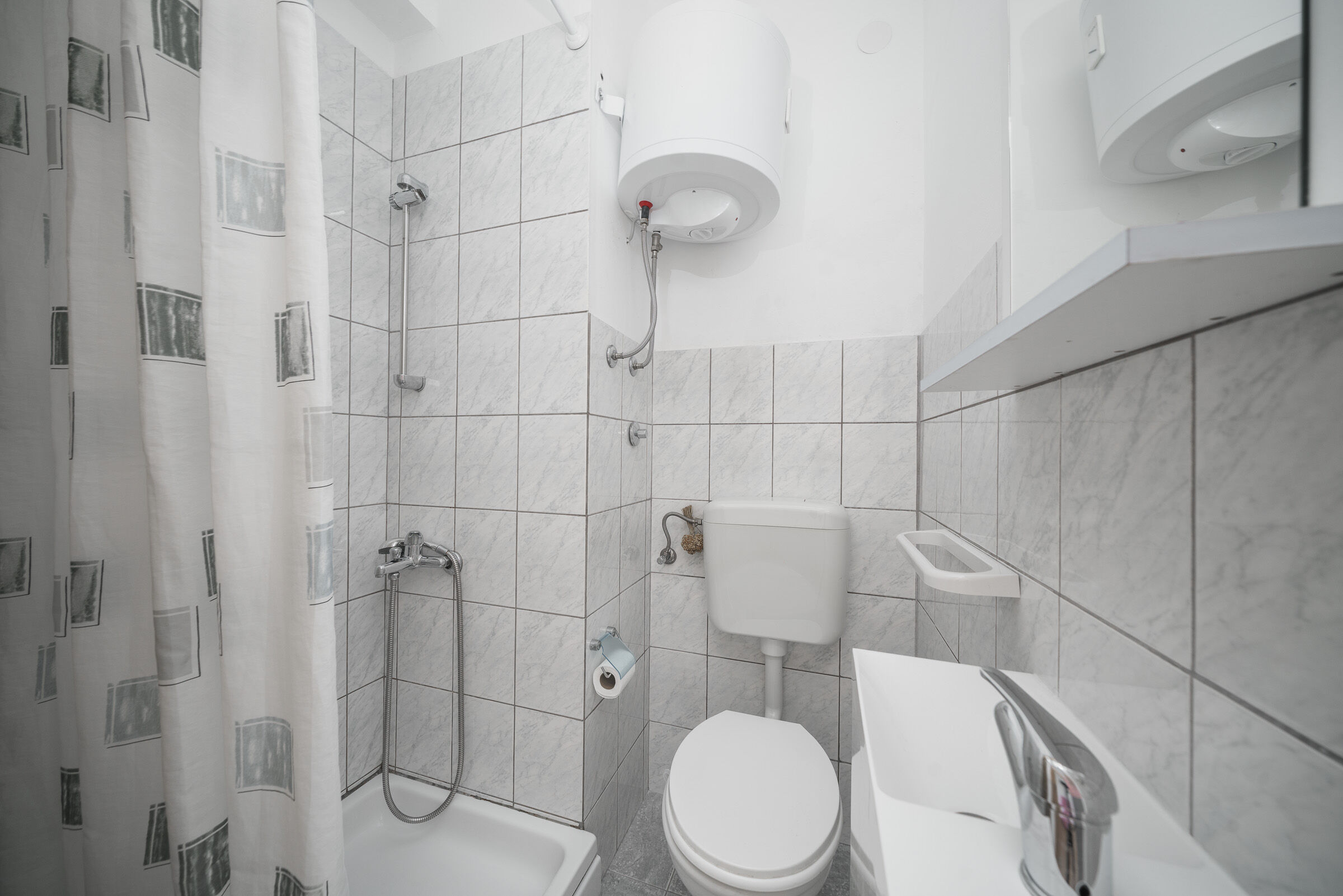Apartment and Room Štefanija 18051-S1