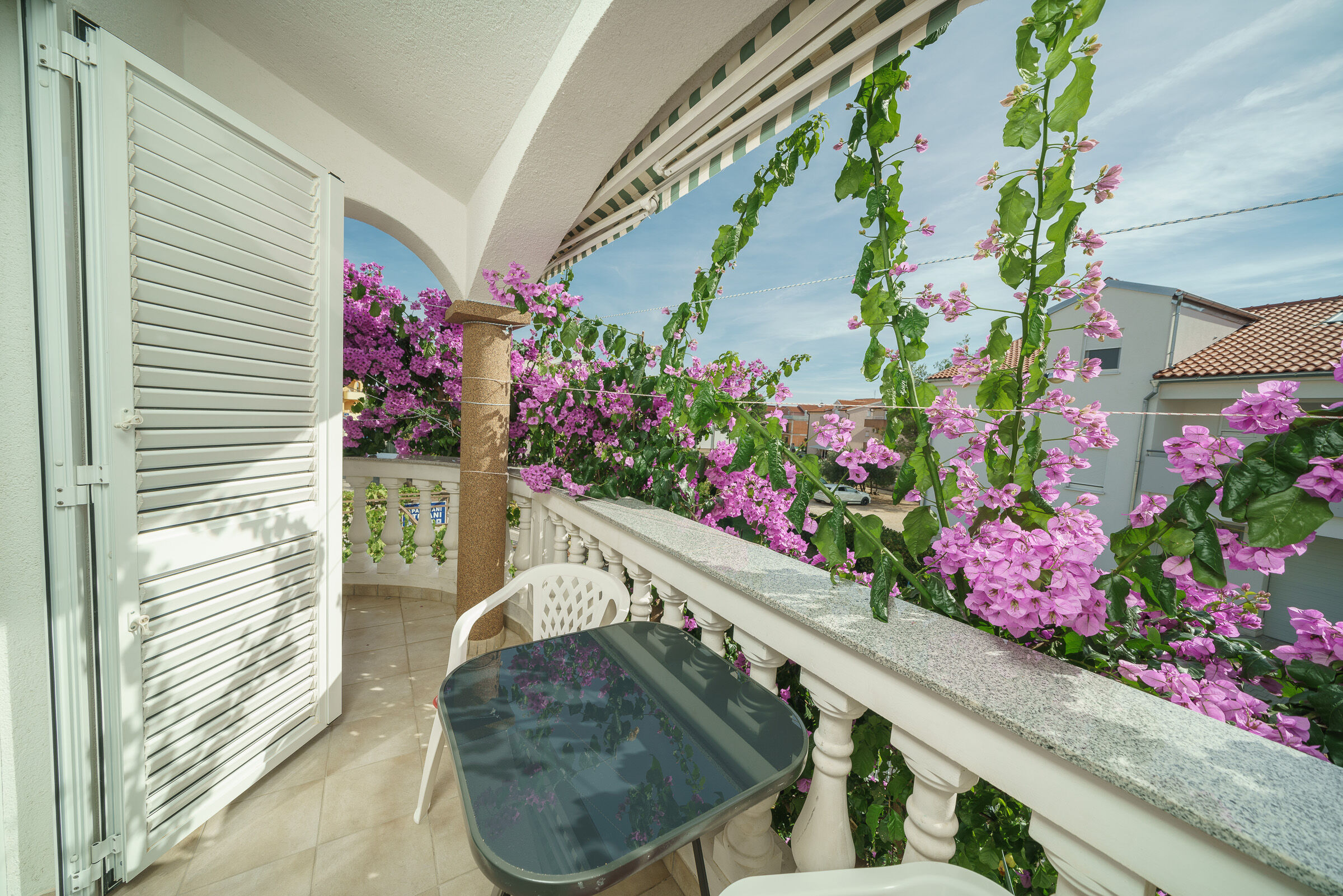Apartment and Room Štefanija 18051-A1