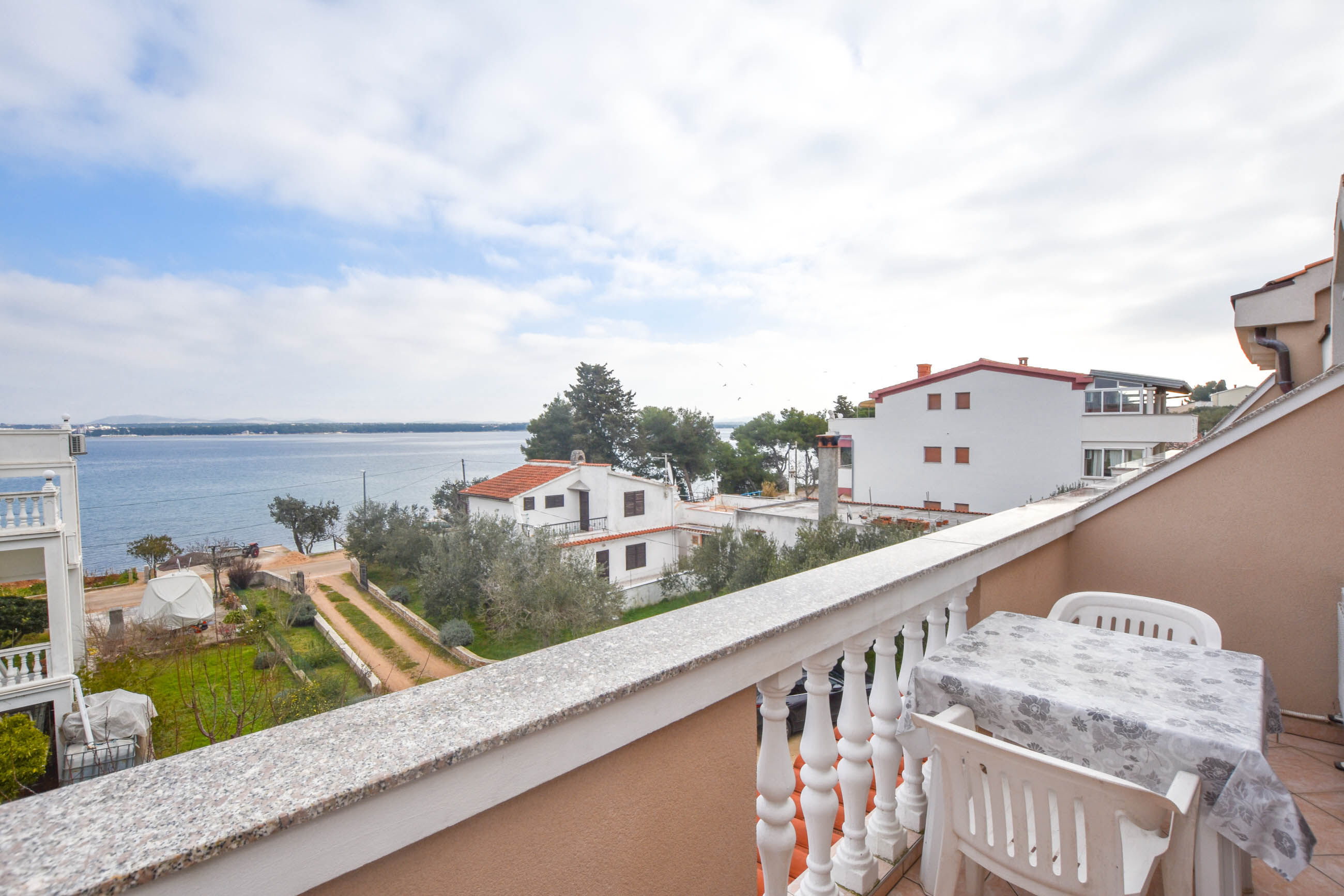 Apartments Studenac 83571-A2