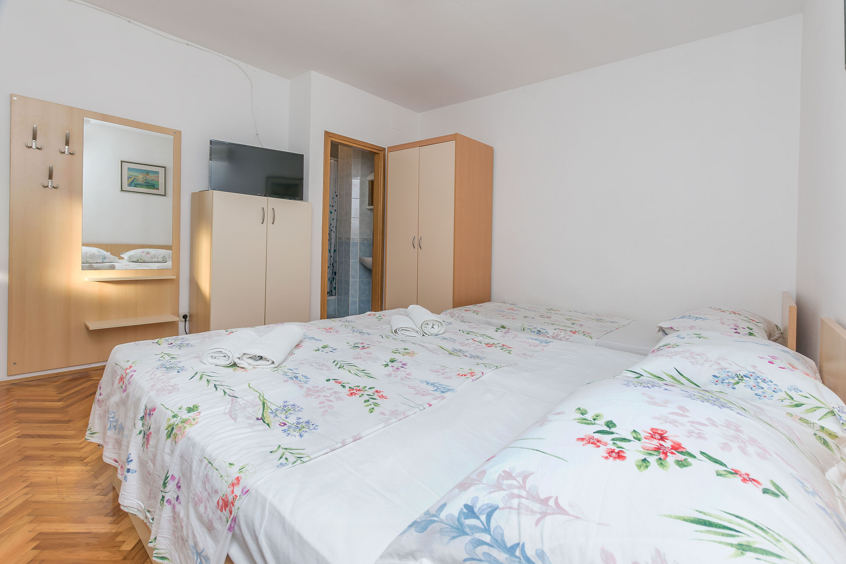 Apartments and Room Nevenka 37001-S1