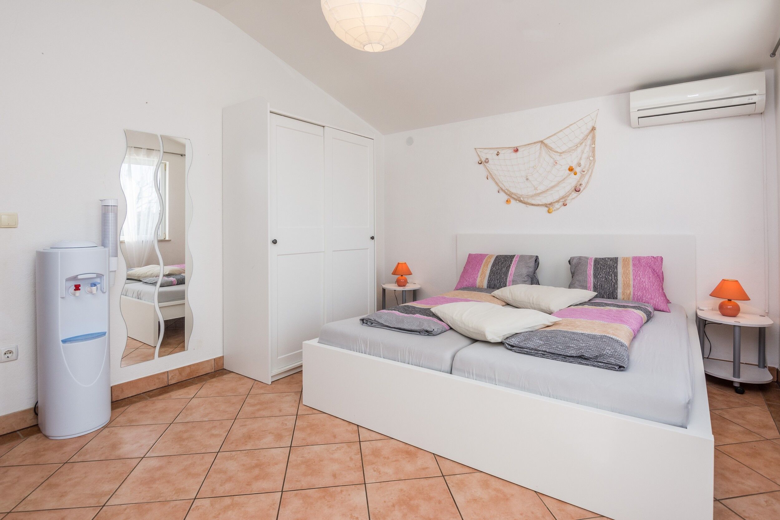 Apartments Bojana 33487-A2