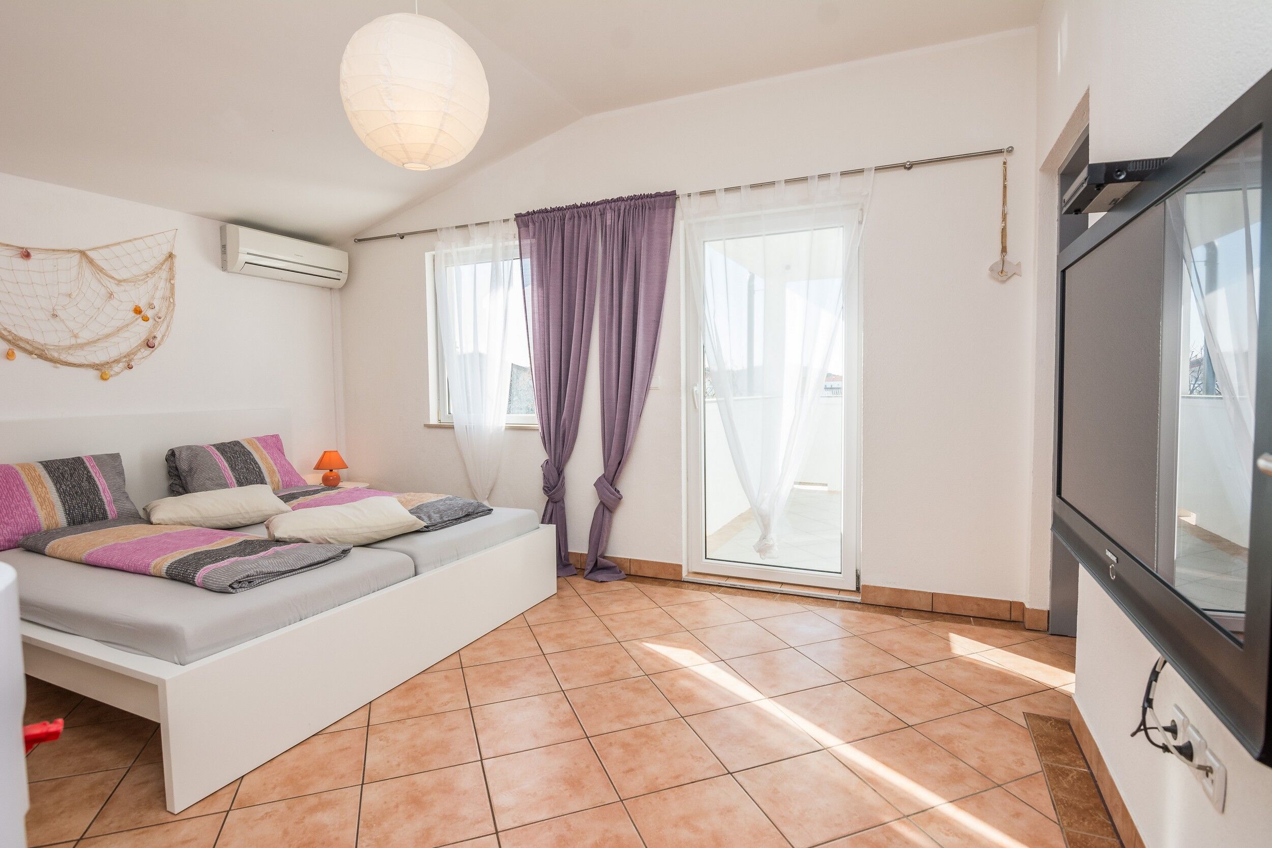 Apartments Bojana 33487-A2
