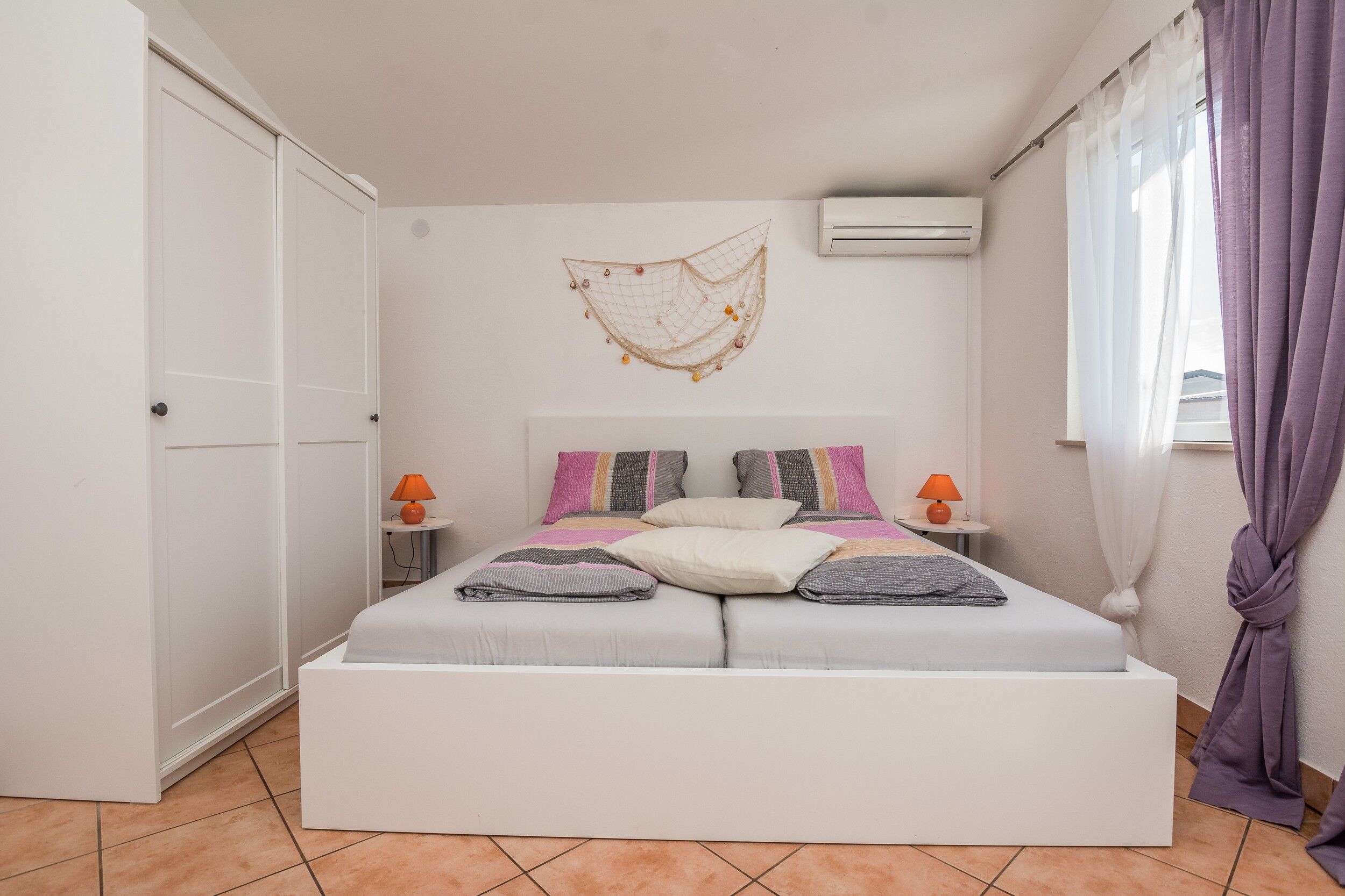 Apartments Bojana 33487-A2