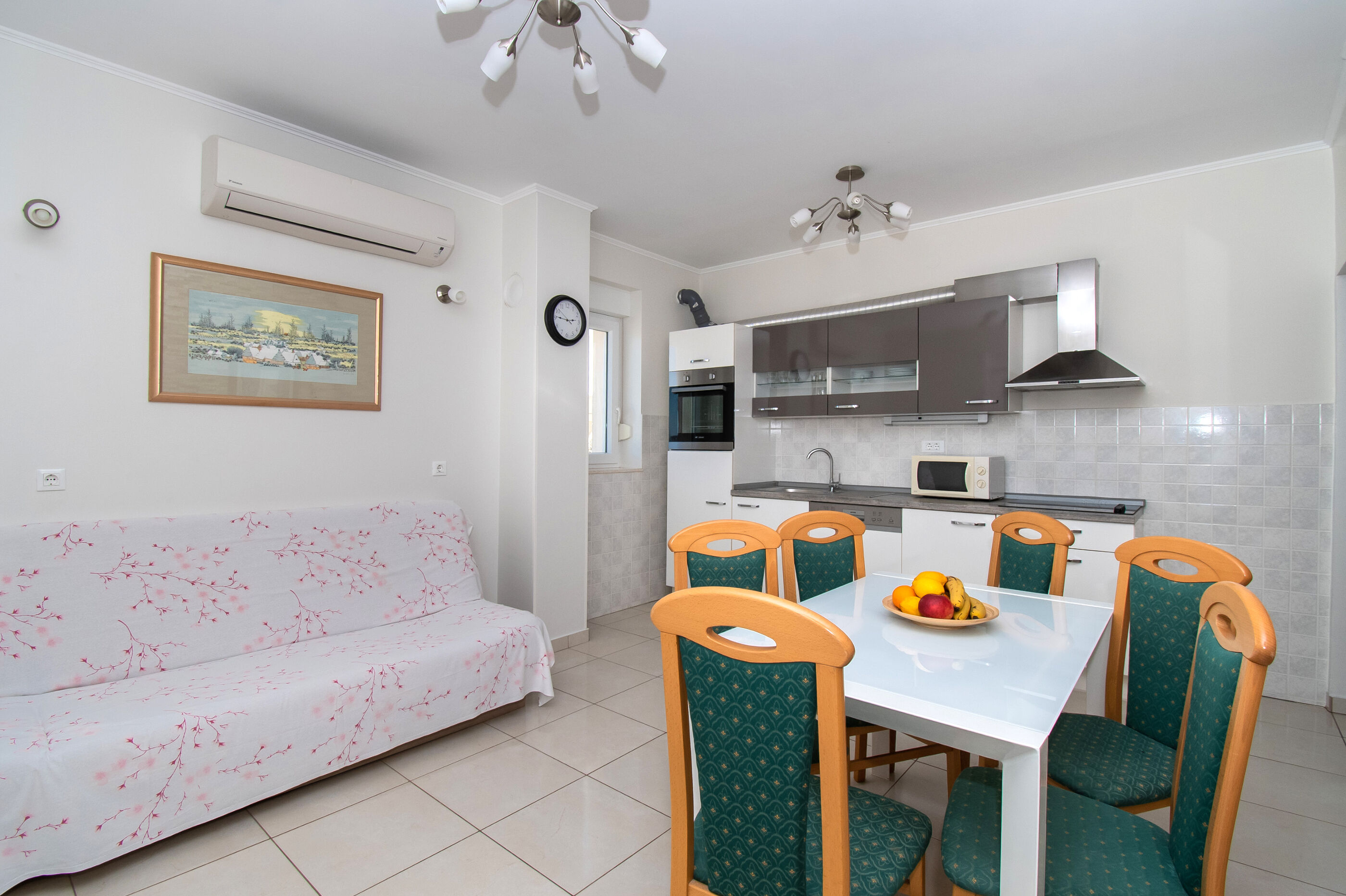 Apartments Superba 84051-A2