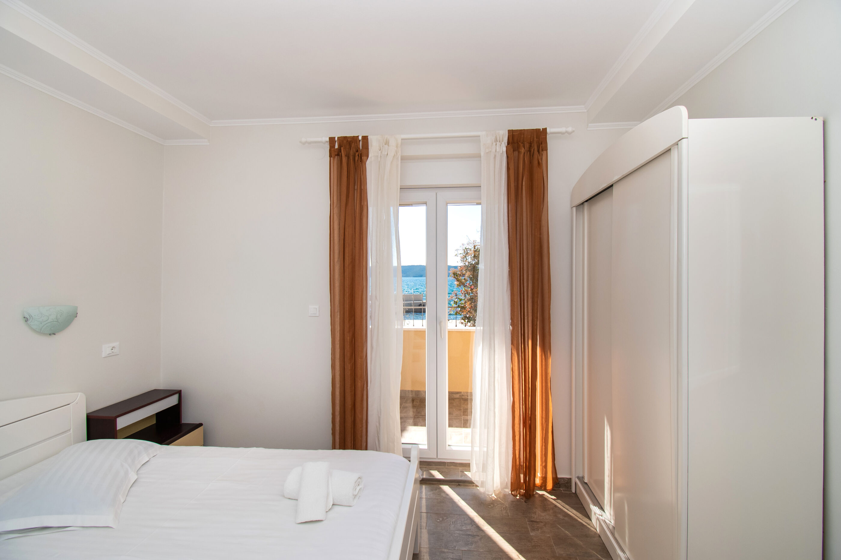 Apartments Superba 84051-A2