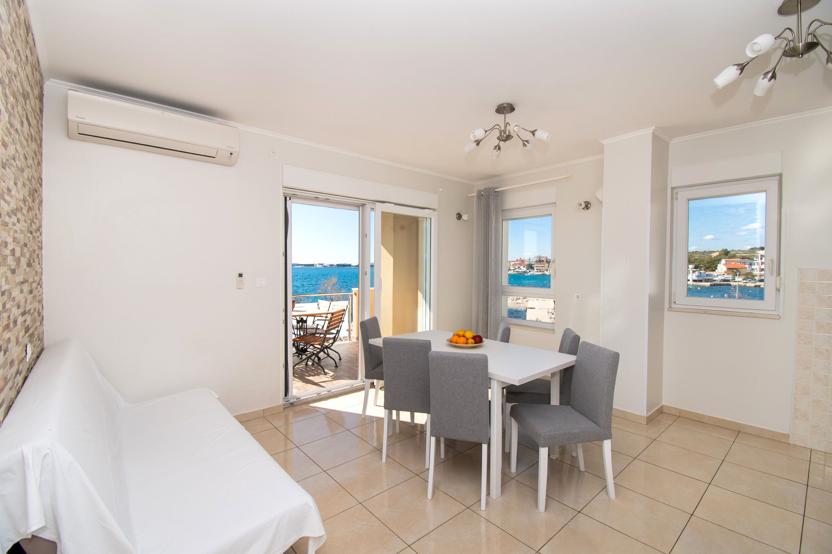 Apartments Superba 84051-A4