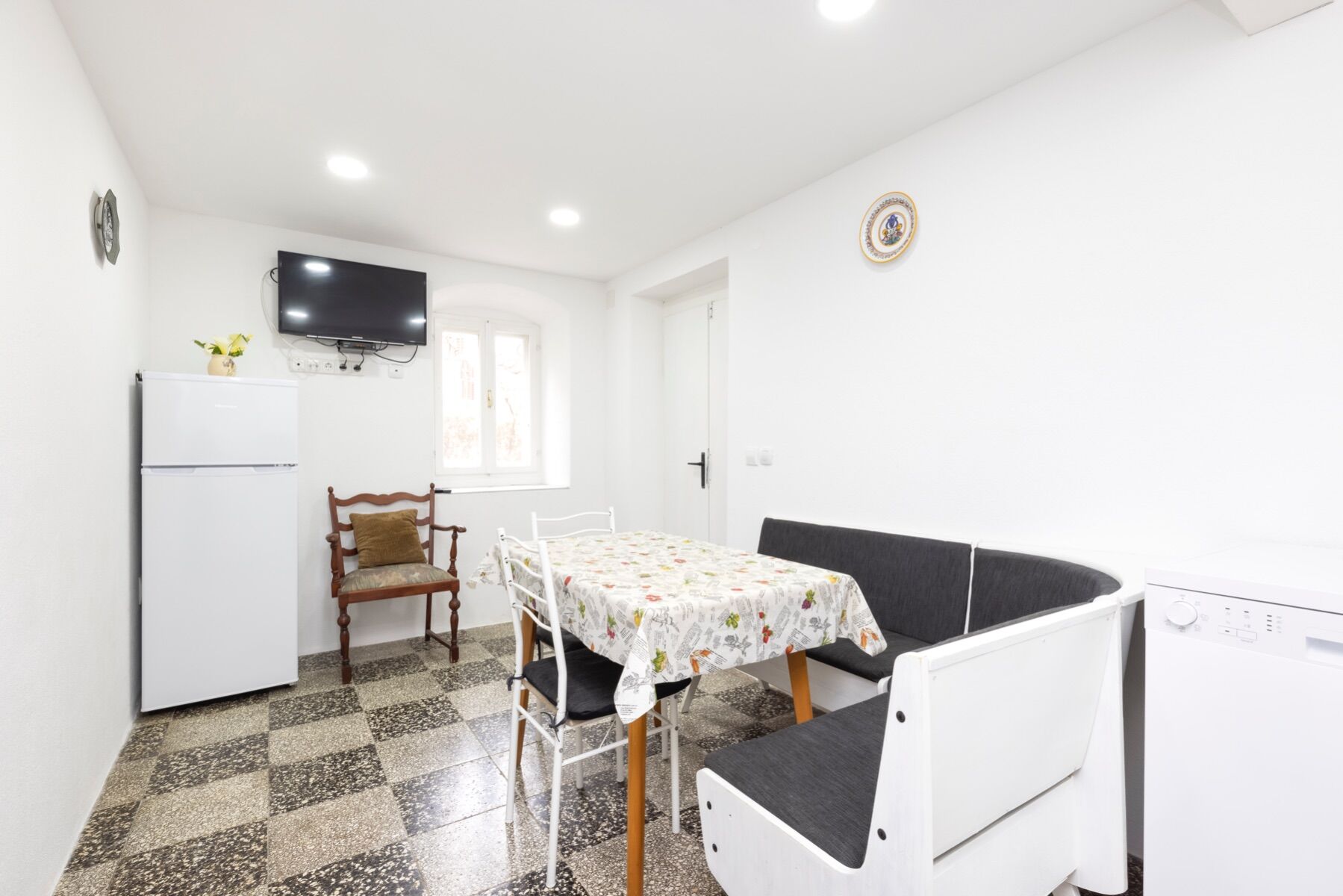 House JONA 64509-K1