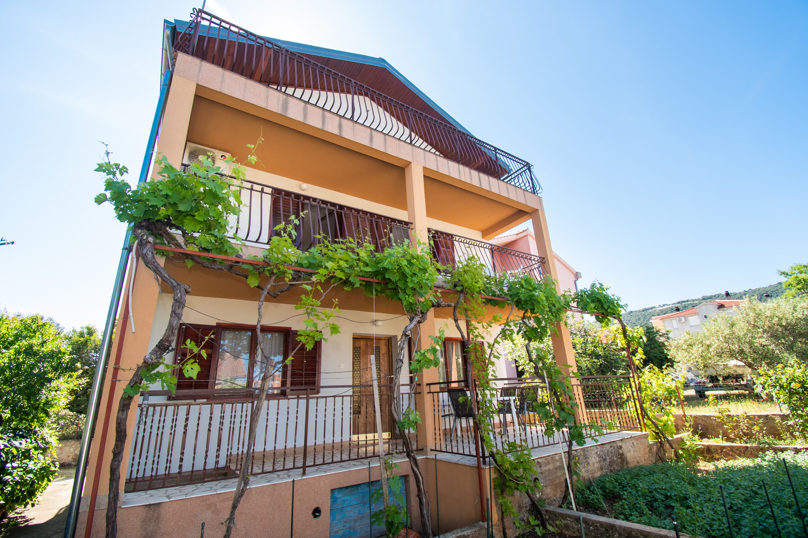 Apartments Vita Niko 85091-A1