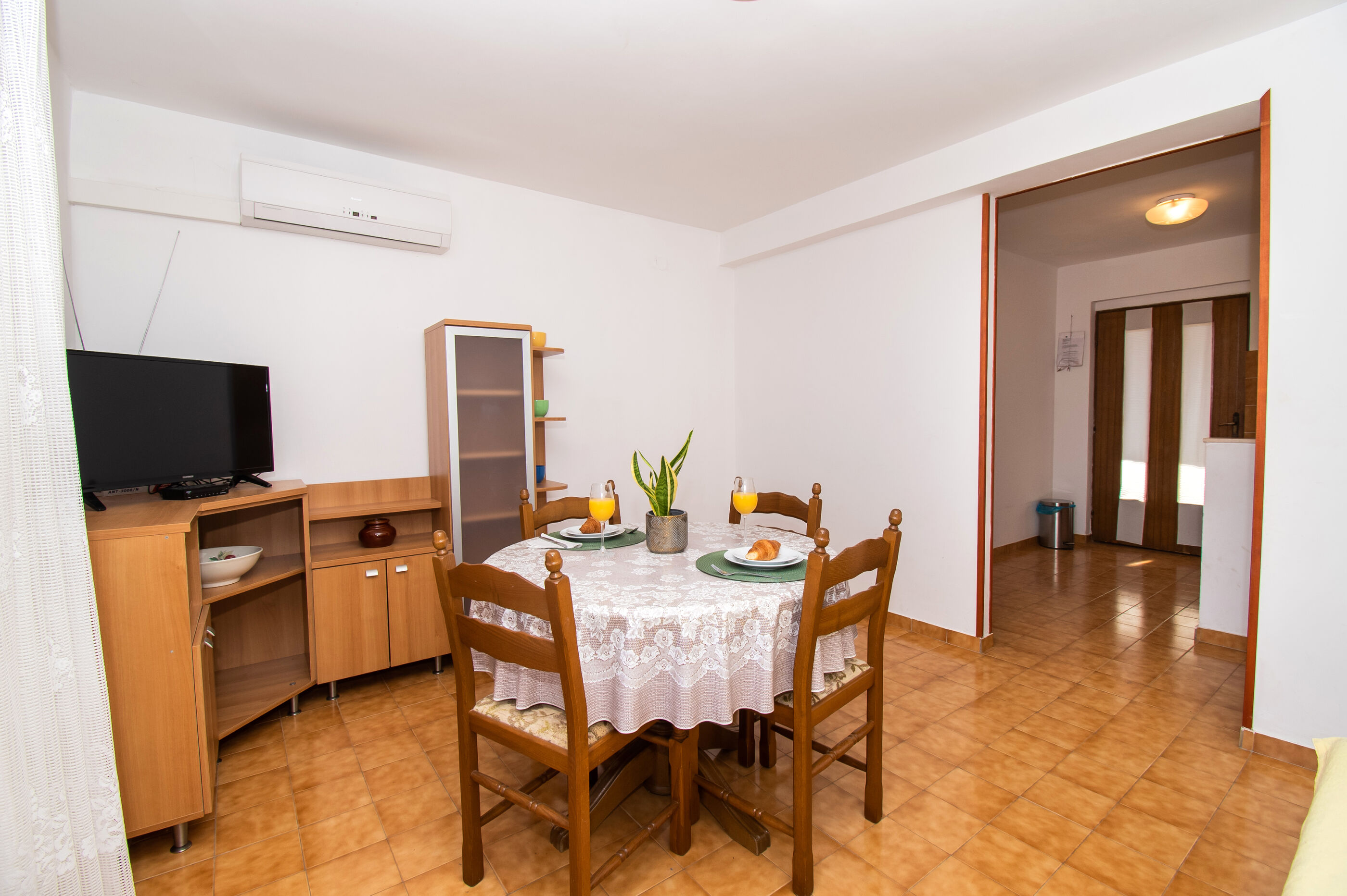 Apartments Vita Niko 85091-A2