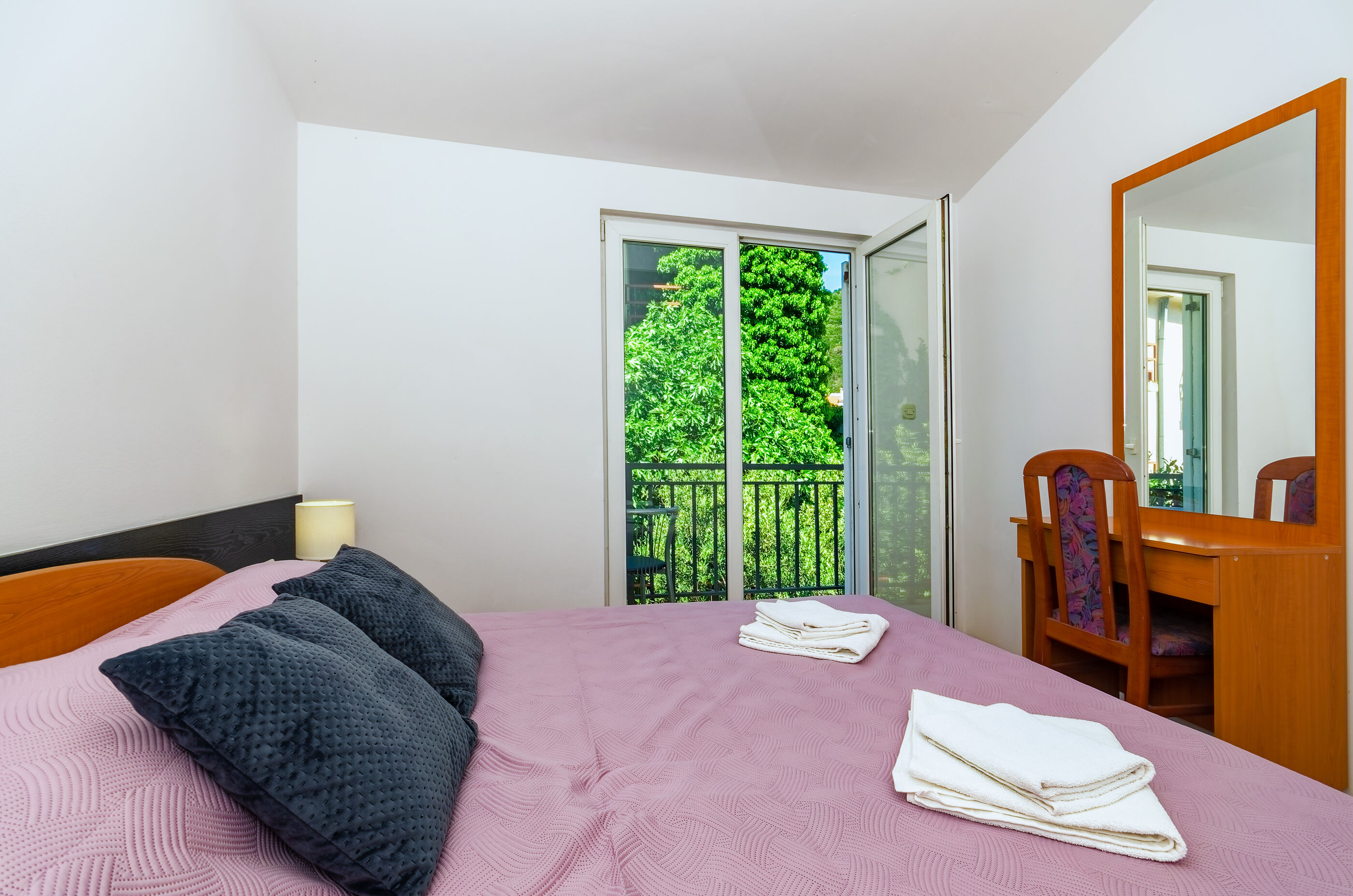 Apartments Franka 87281-A1
