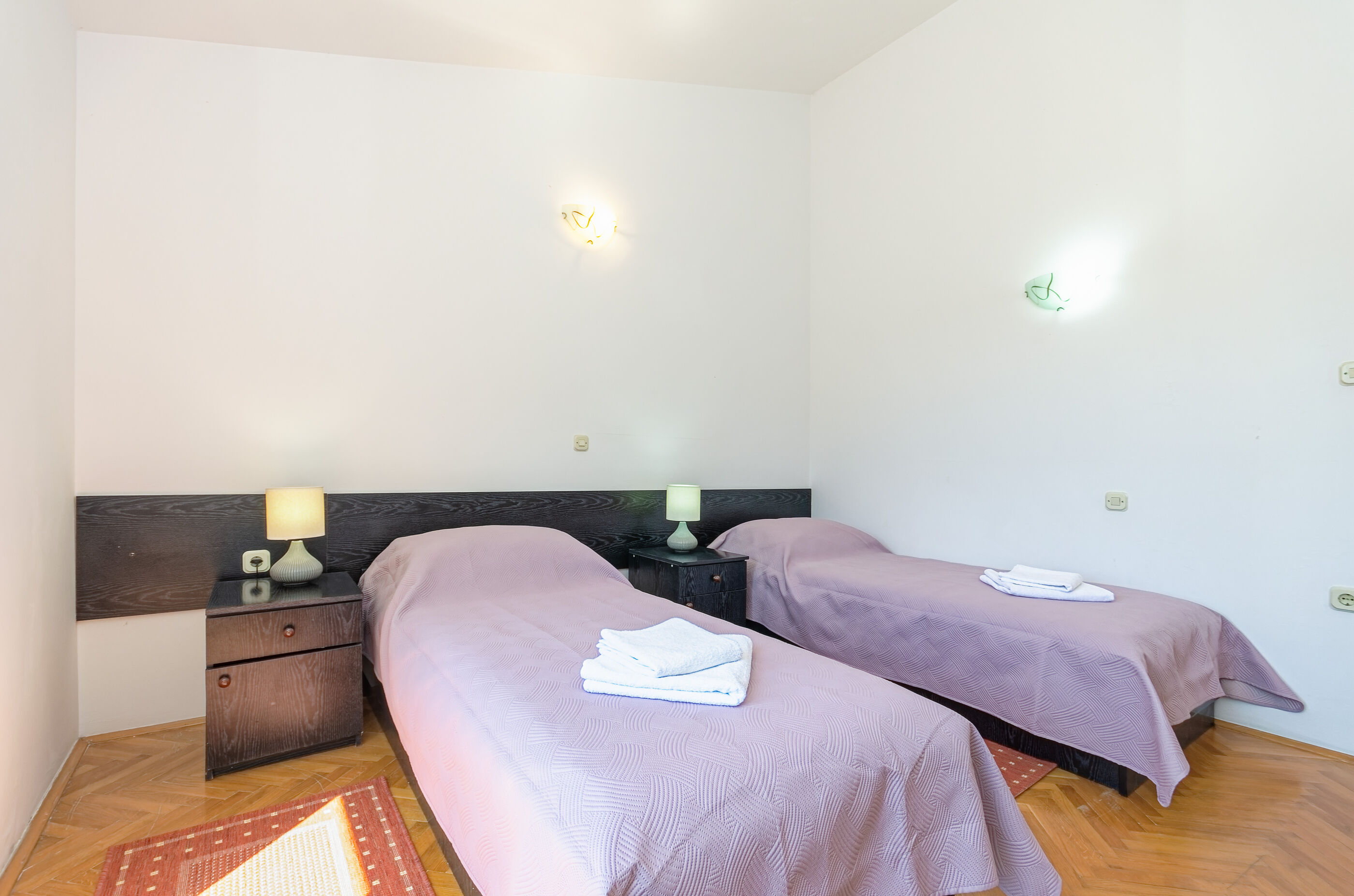 Apartments Franka 87281-A2