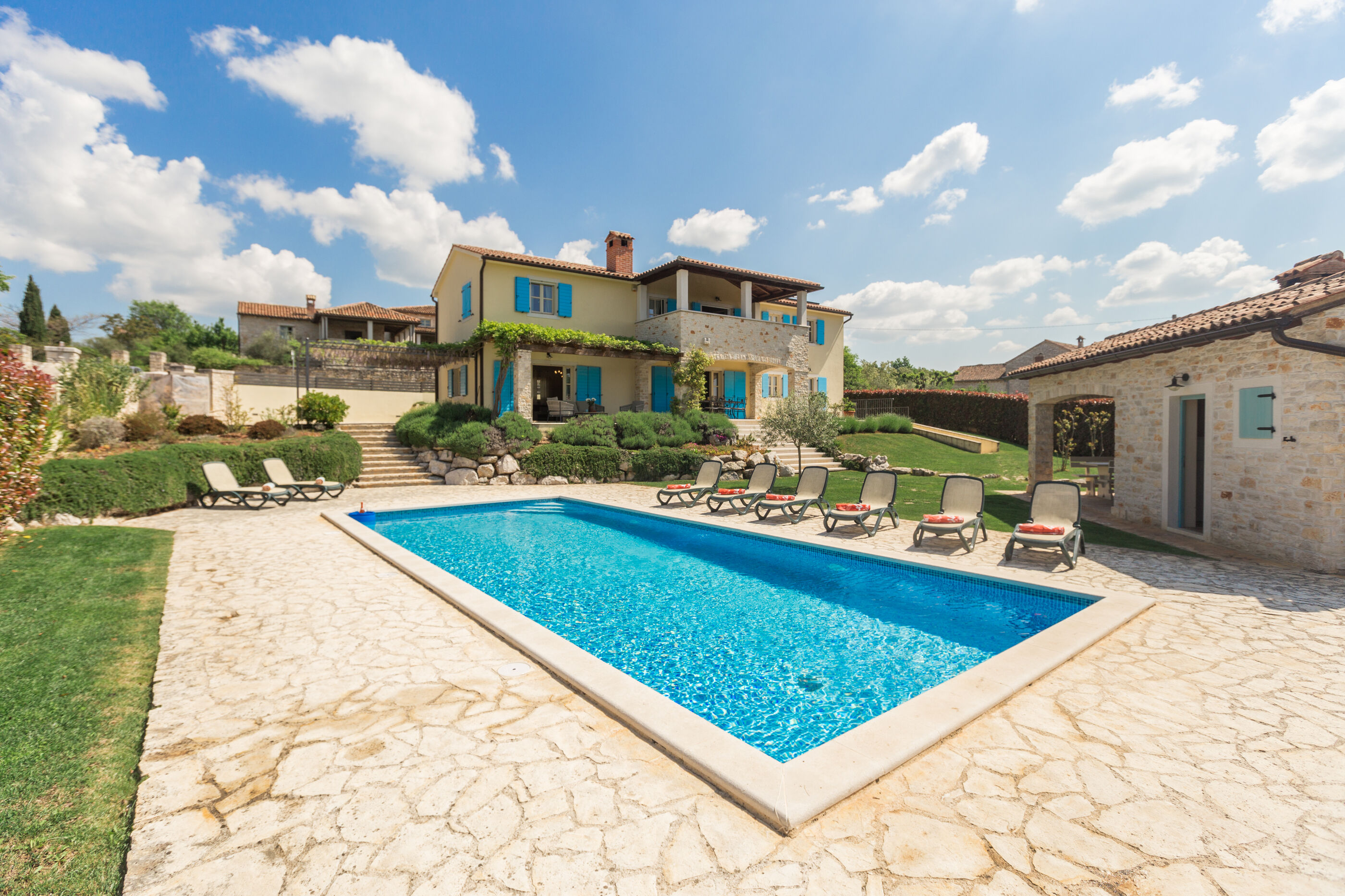 Villa Vista Azzurra s bazenom u zelenoj unutrašnjosti Istre 83587-K1
