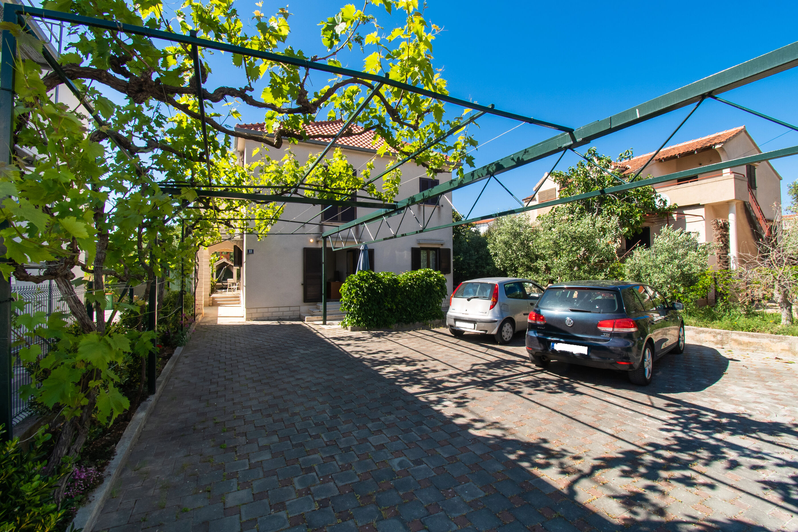 Apartments Goran near the beach 86781-A1