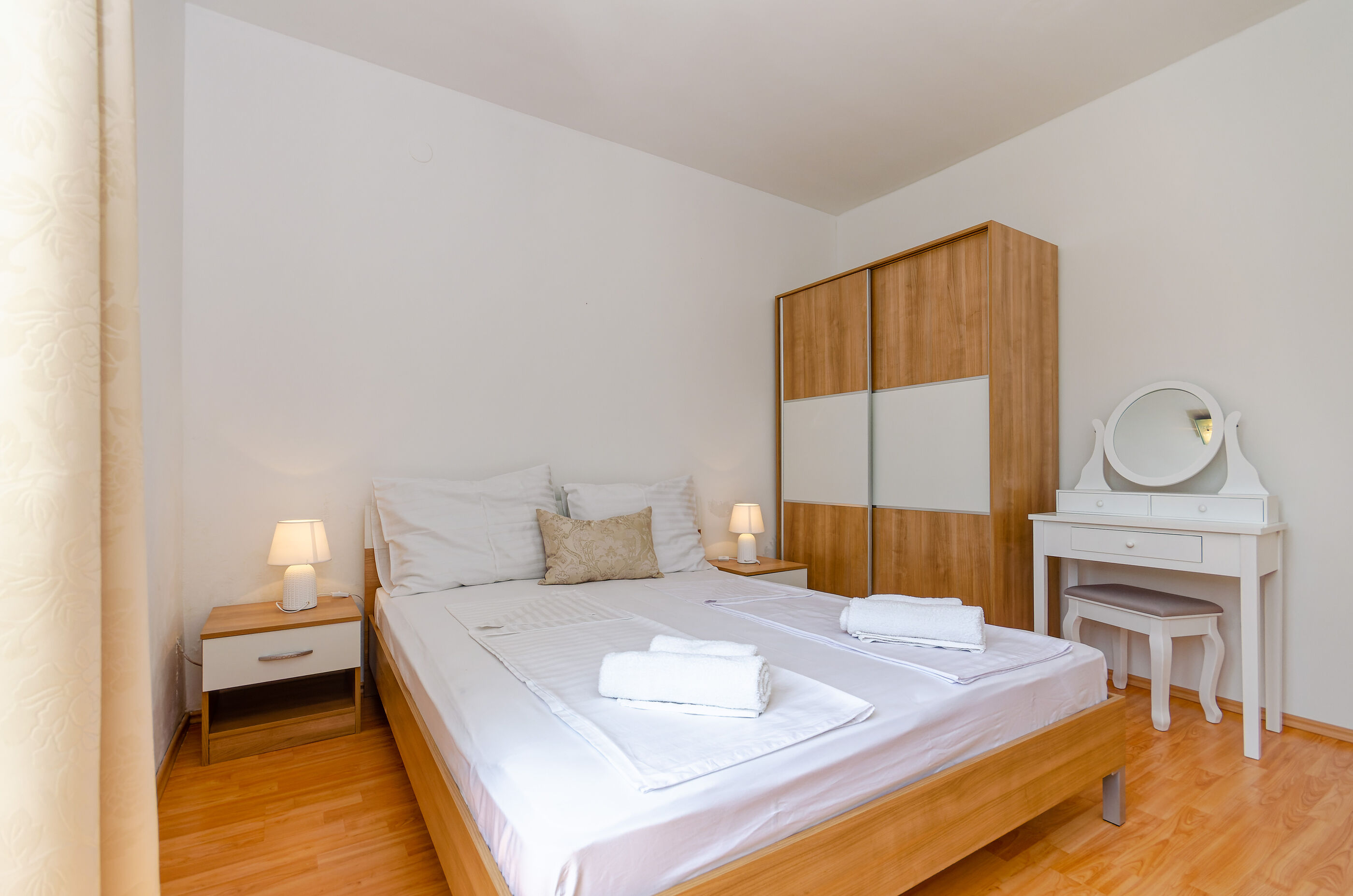Apartments Mrs Brightside 84311-A2
