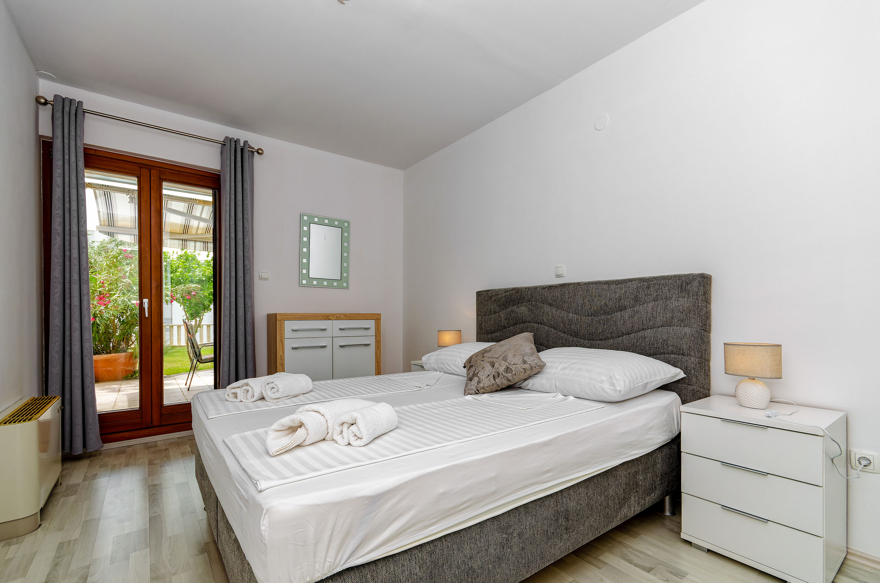 Apartments Mrs Brightside 84311-A2