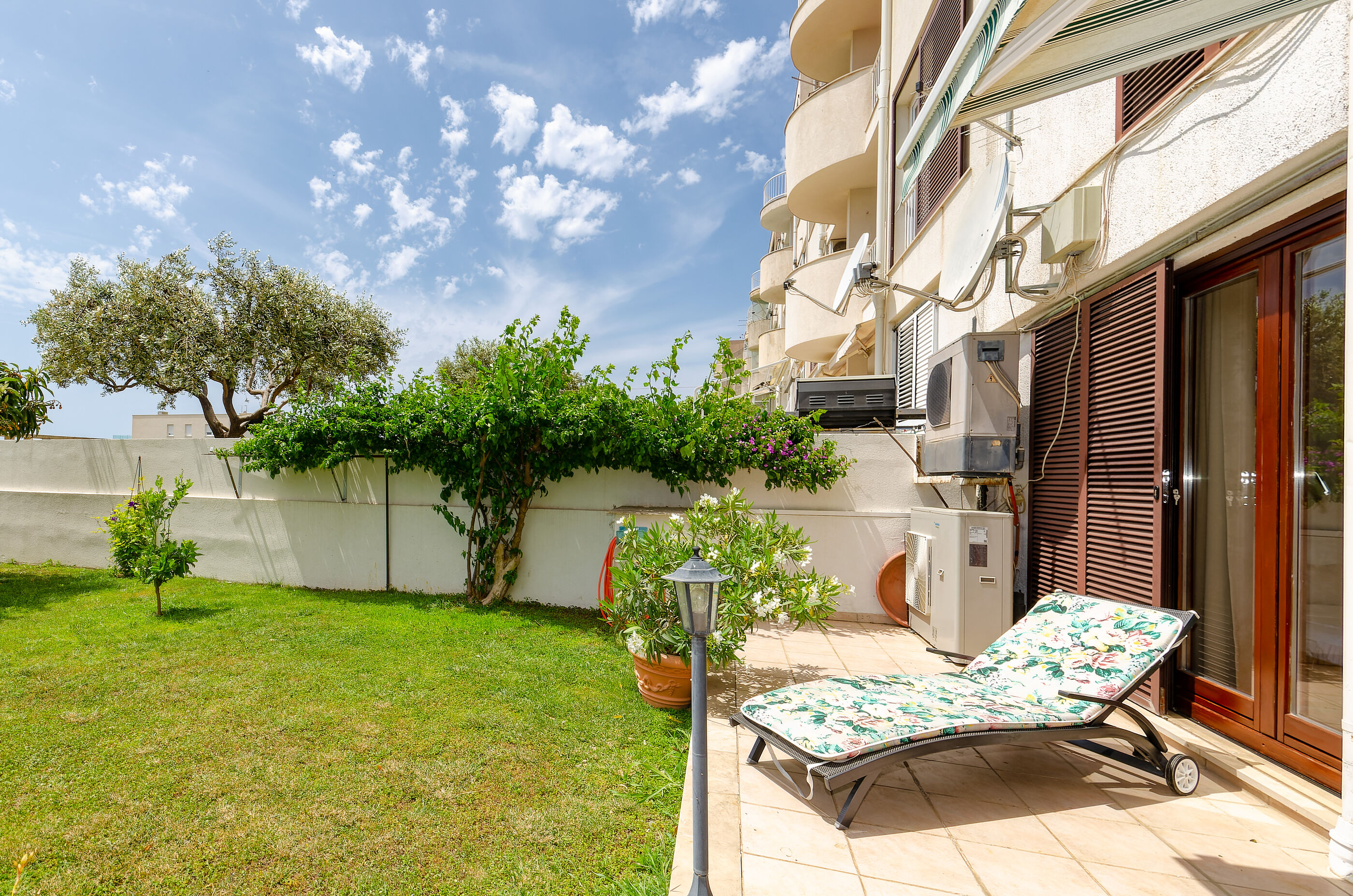 Apartments Mrs Brightside 84311-A2